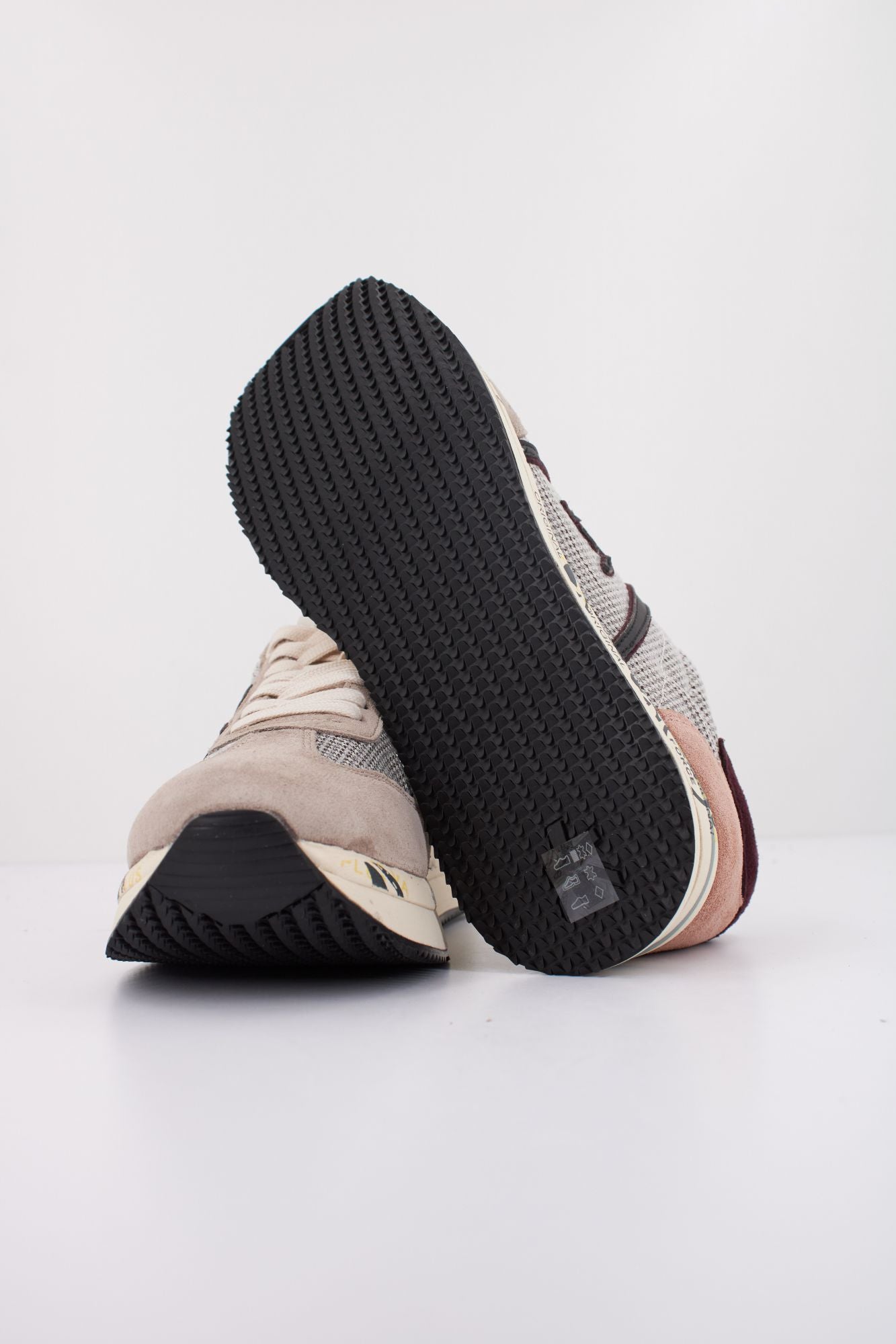 PREMIATA CONNY 7690 en color GRIS (5)