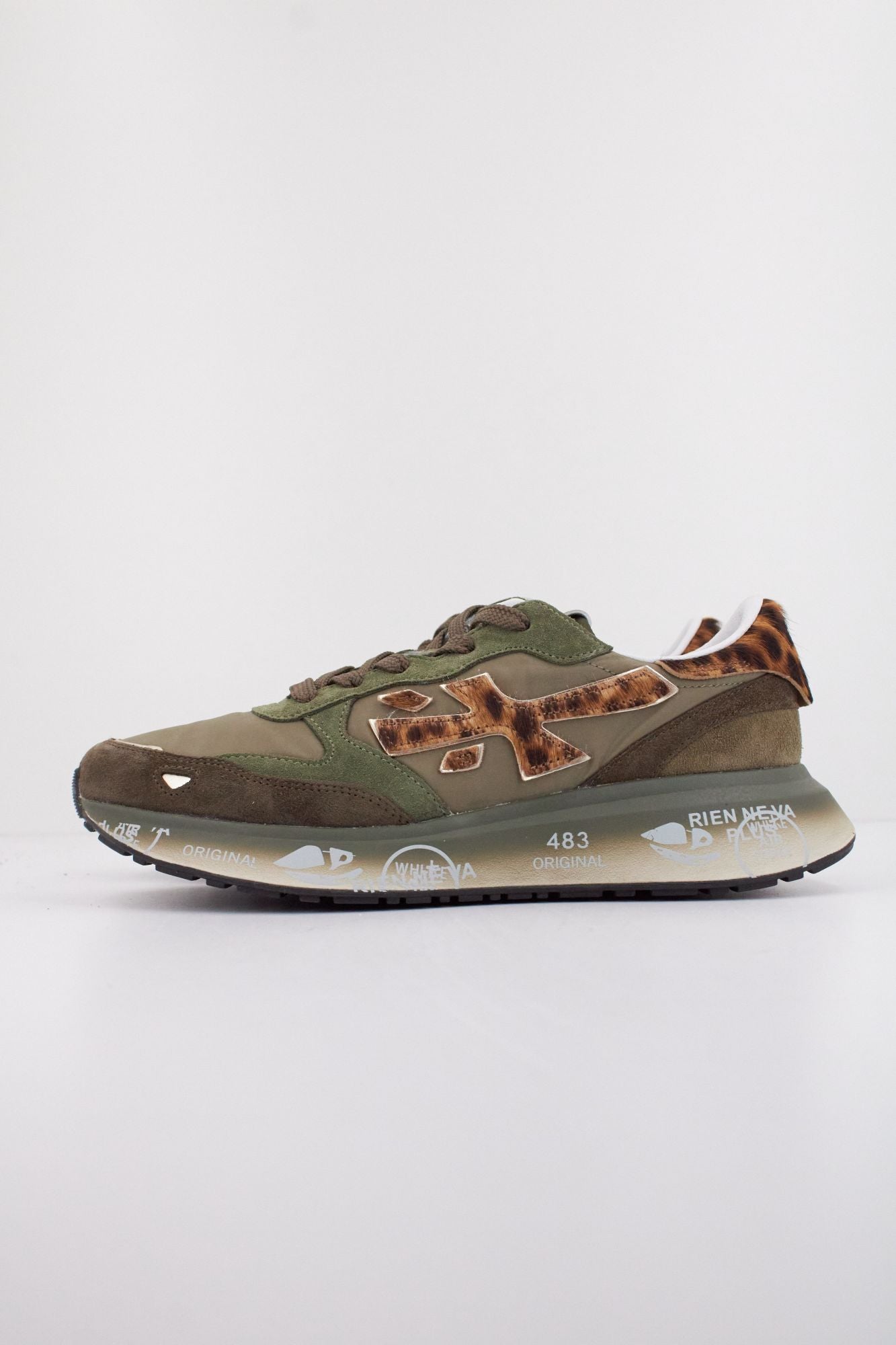 PREMIATA LAURYN 7790 en color VERDE (1)