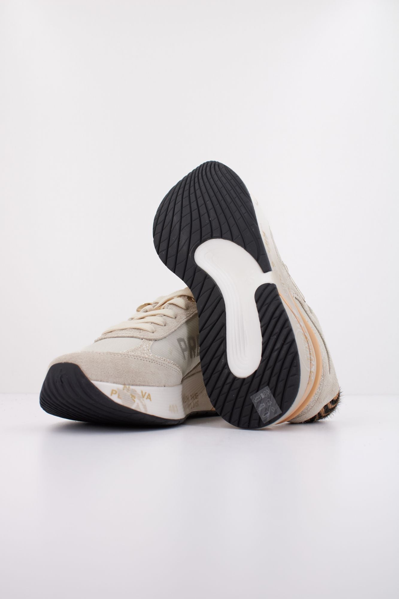 PREMIATA MOERUND 7800 en color BEIS (5)
