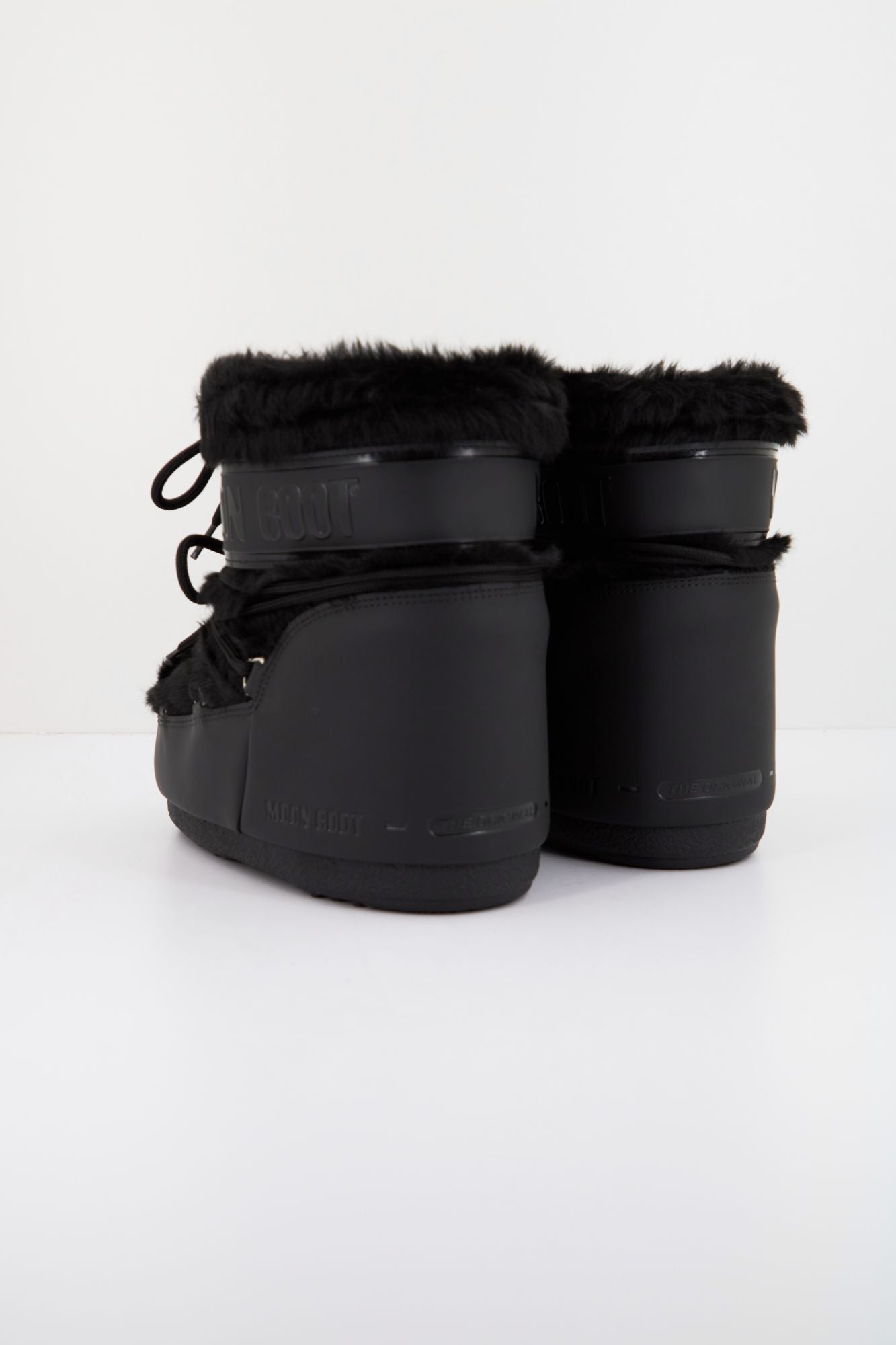 MOON BOOT MB ICON LOW FAUX FUR en color NEGRO (3)