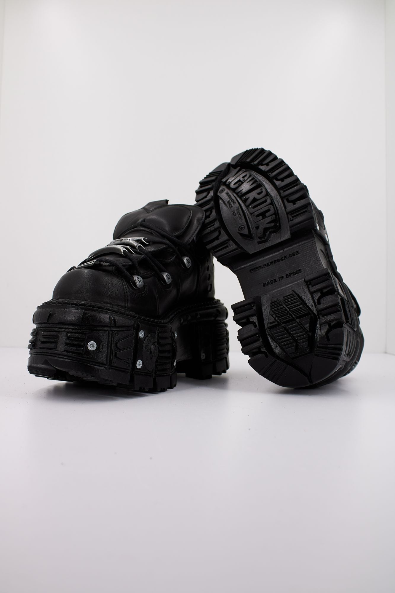 NEW ROCK M TANK106 C2 en color NEGRO (4)