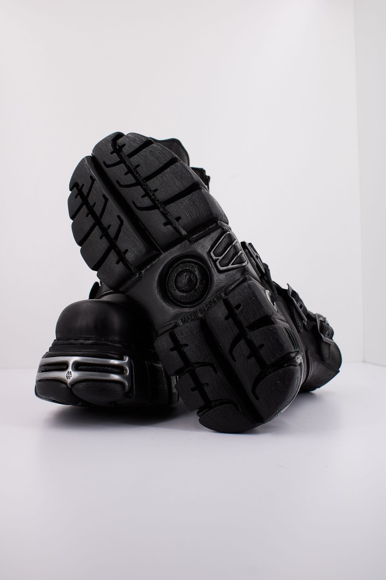 NEW ROCK M1010C1 en color NEGRO (5)
