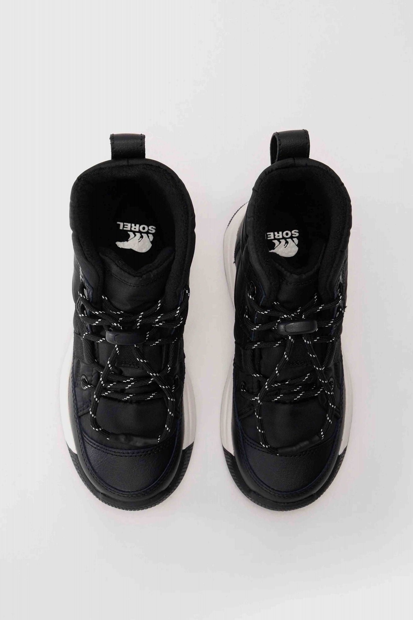 SOREL WHITNEY III MID WP en color NEGRO (3)