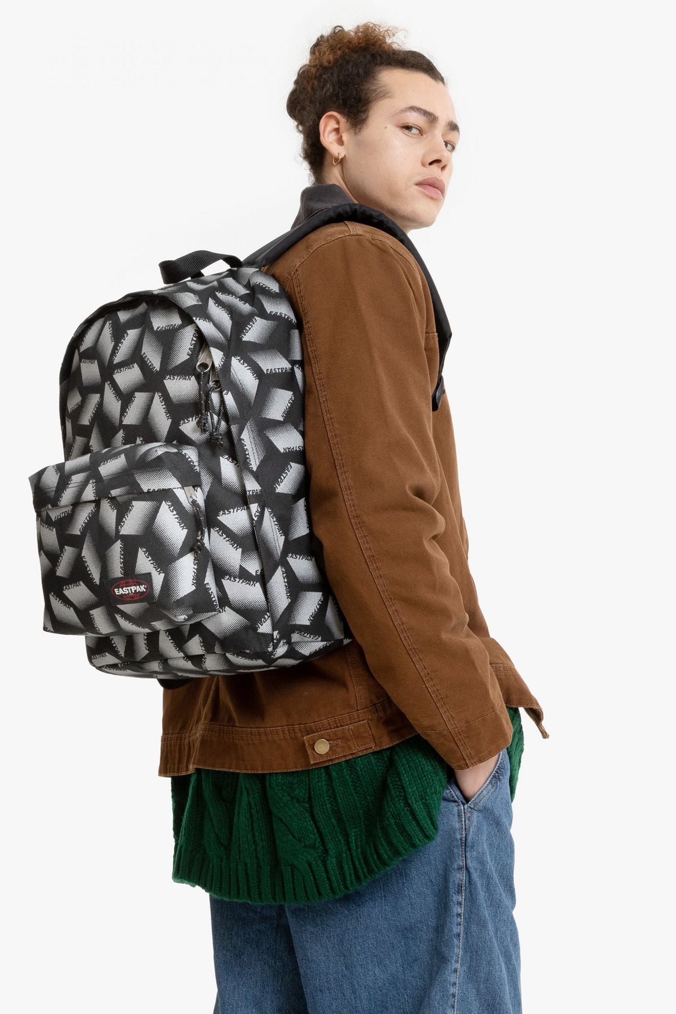 EASTPAK OUT OF OFFICE en color NEGRO (2)