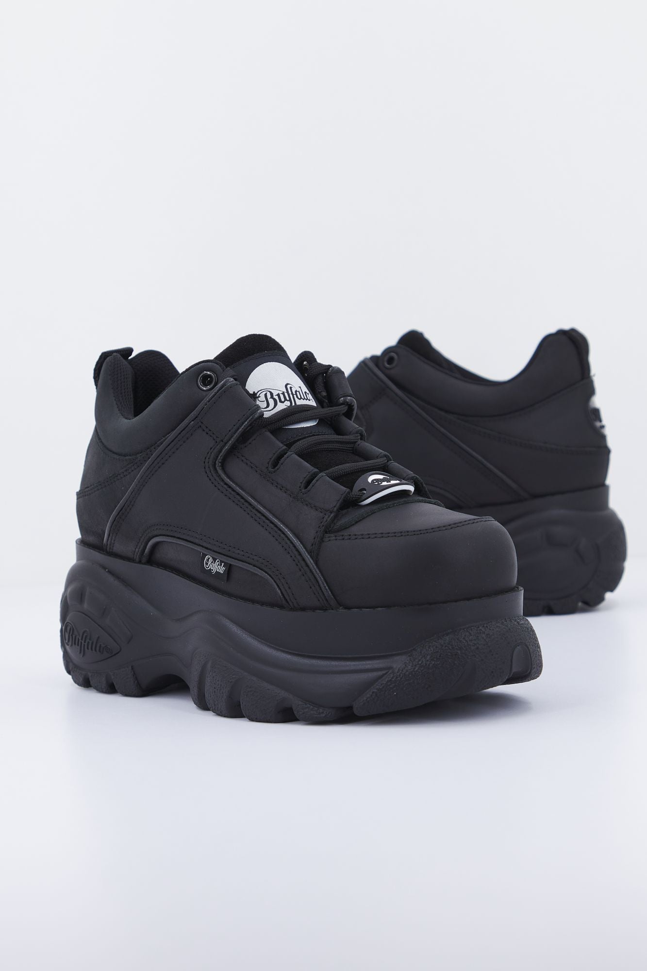 BUFFALO 1533229 1339 14 en color NEGRO (1)