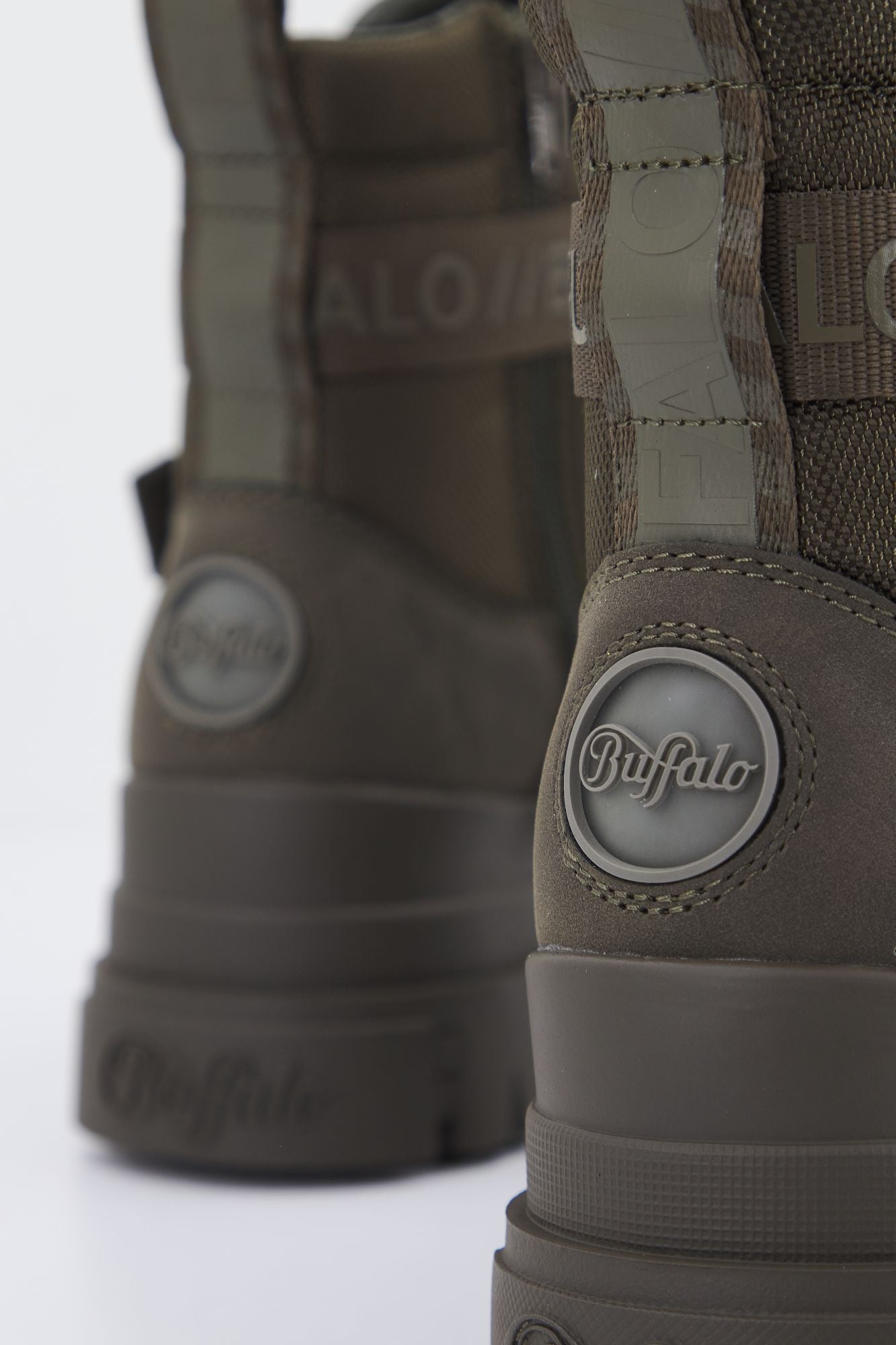 BUFFALO ASPHA COM1 LACEUP MID en color VERDE (4)
