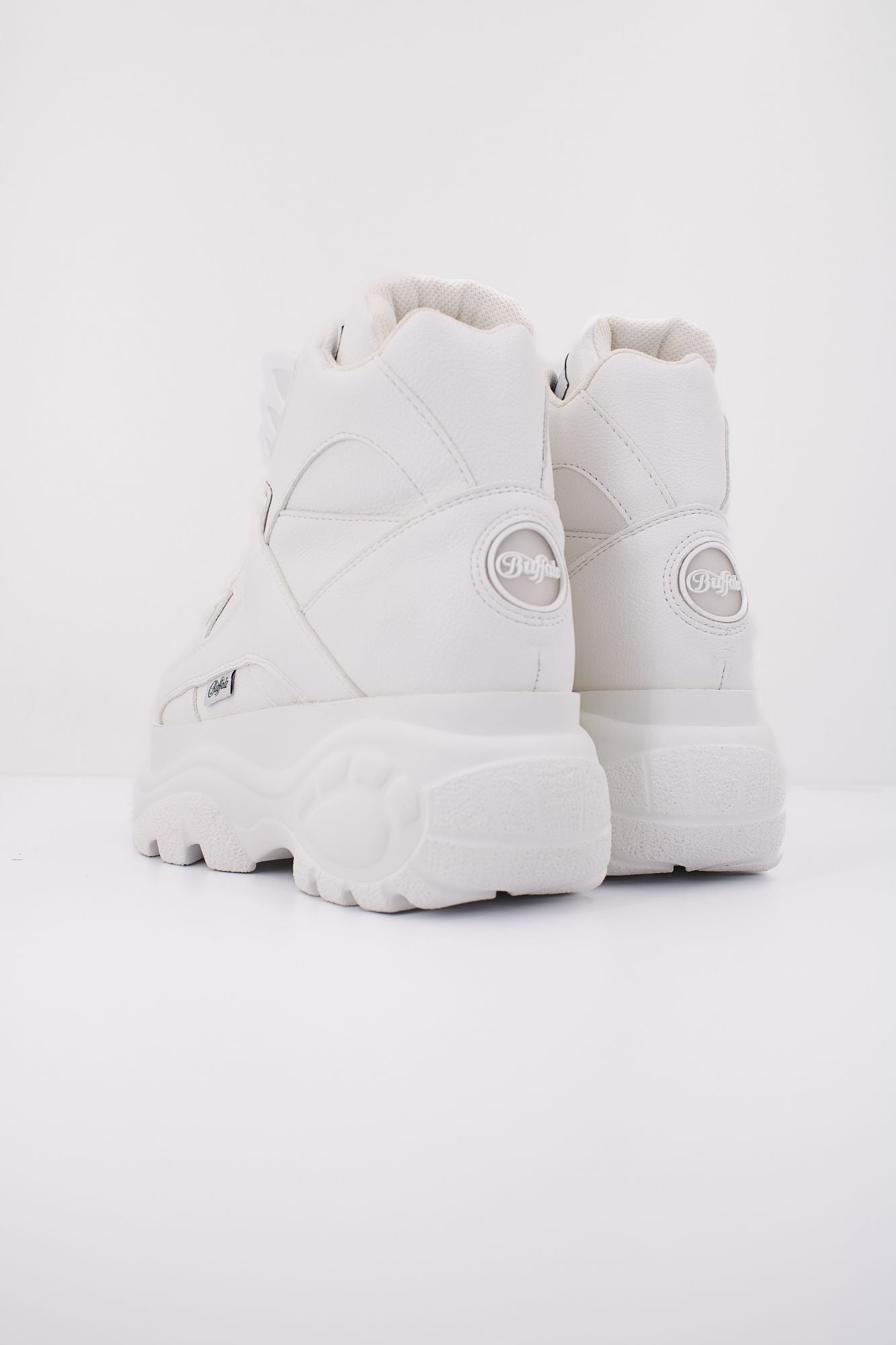 BUFFALO 1634001B en color BLANCO (4)