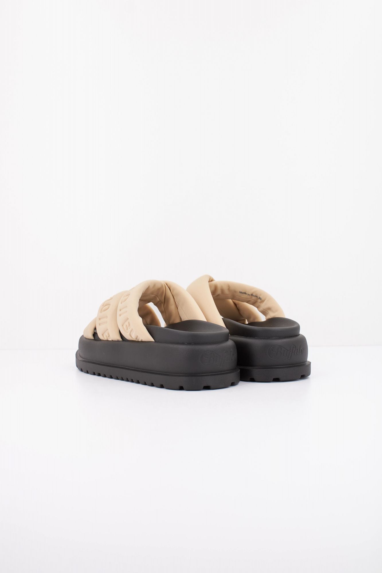 BUFFALO RAYA ARI STUD VEGAN en color NUDE (3)