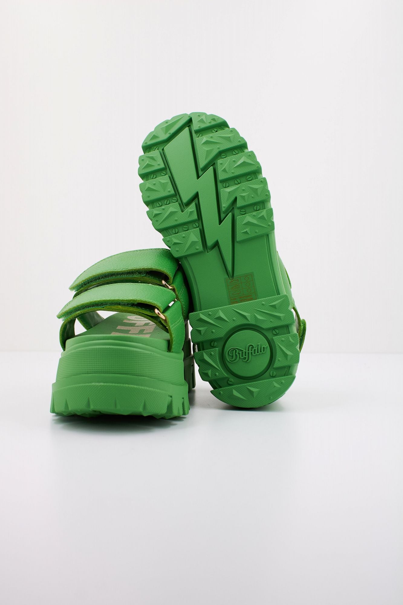 BUFFALO ASPHA SND en color VERDE (5)