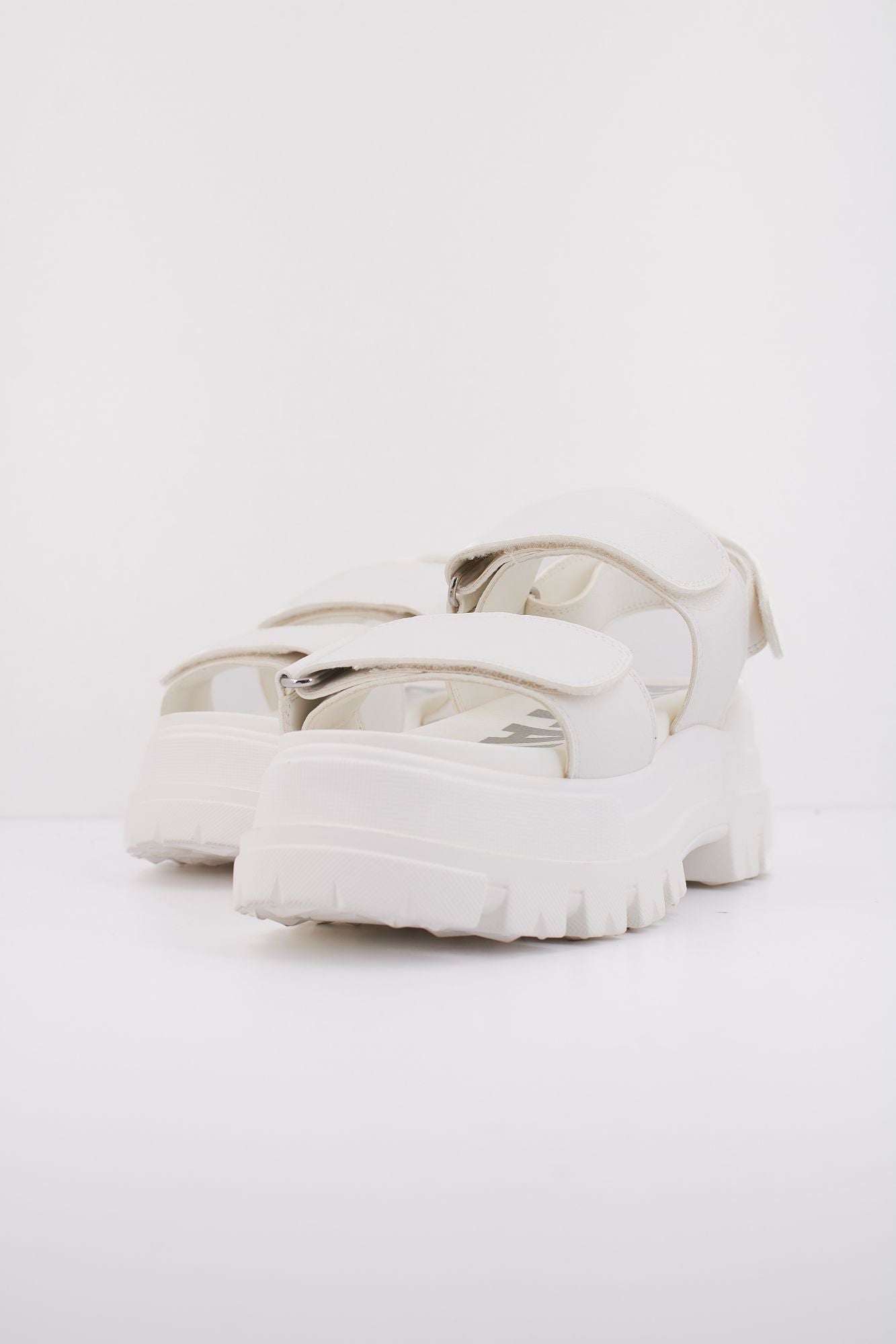 BUFFALO ASPHA SND en color BLANCO (2)