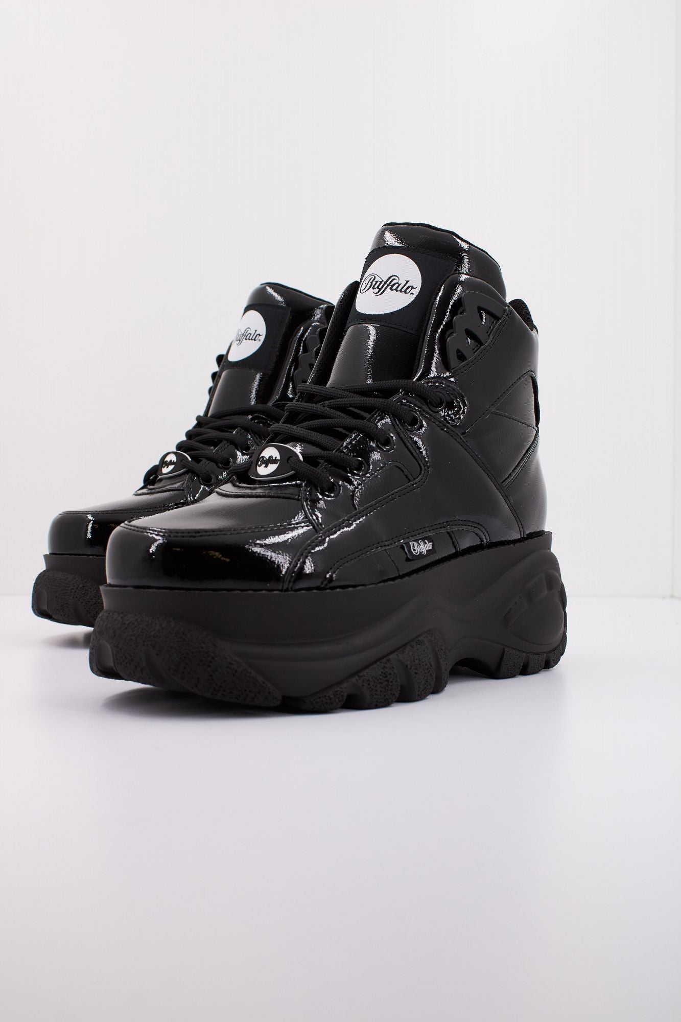 BUFFALO 1340-14 2.0 en color NEGRO (2)