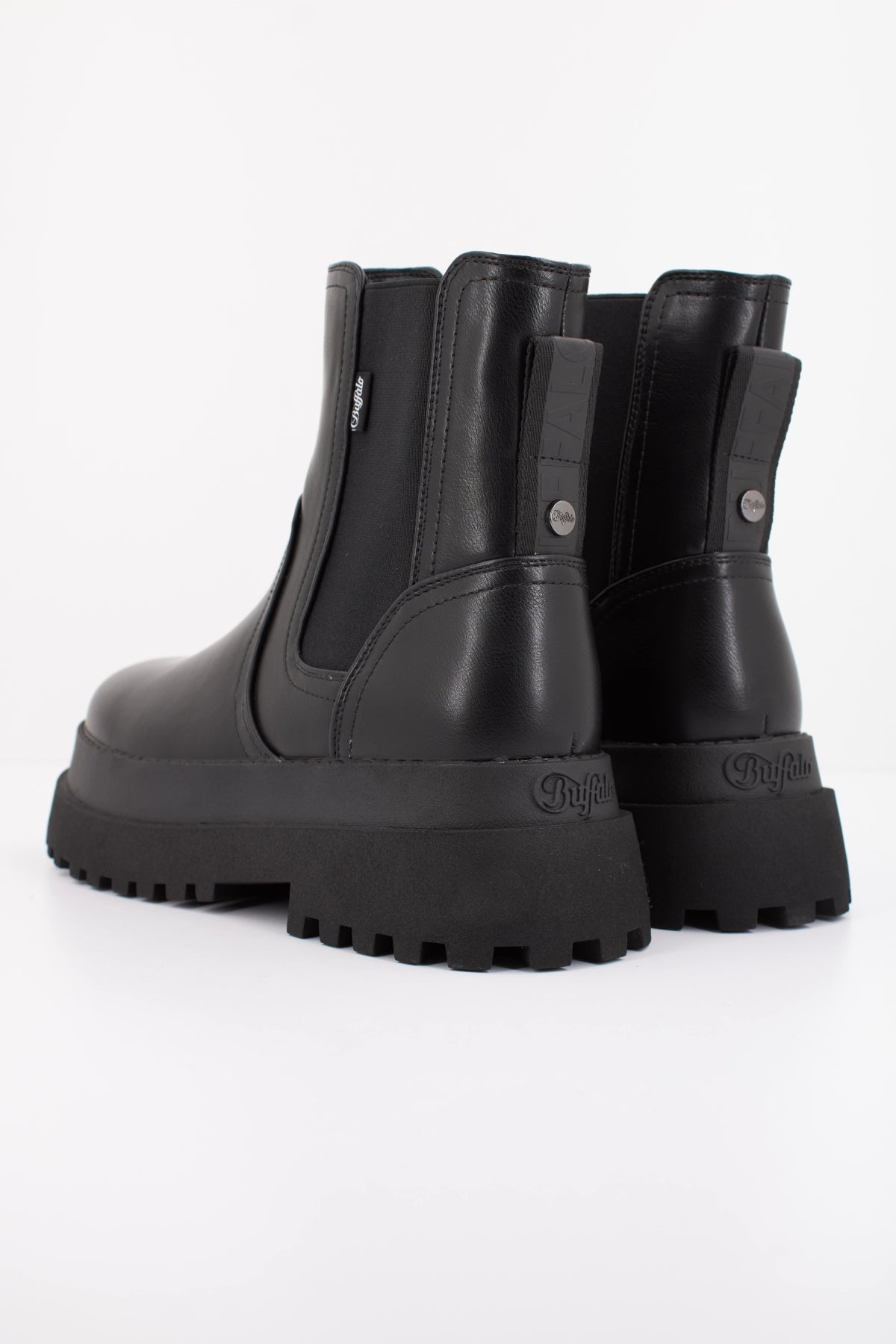BUFFALO PLUTO CHELSEA VEGAN N en color NEGRO (4)