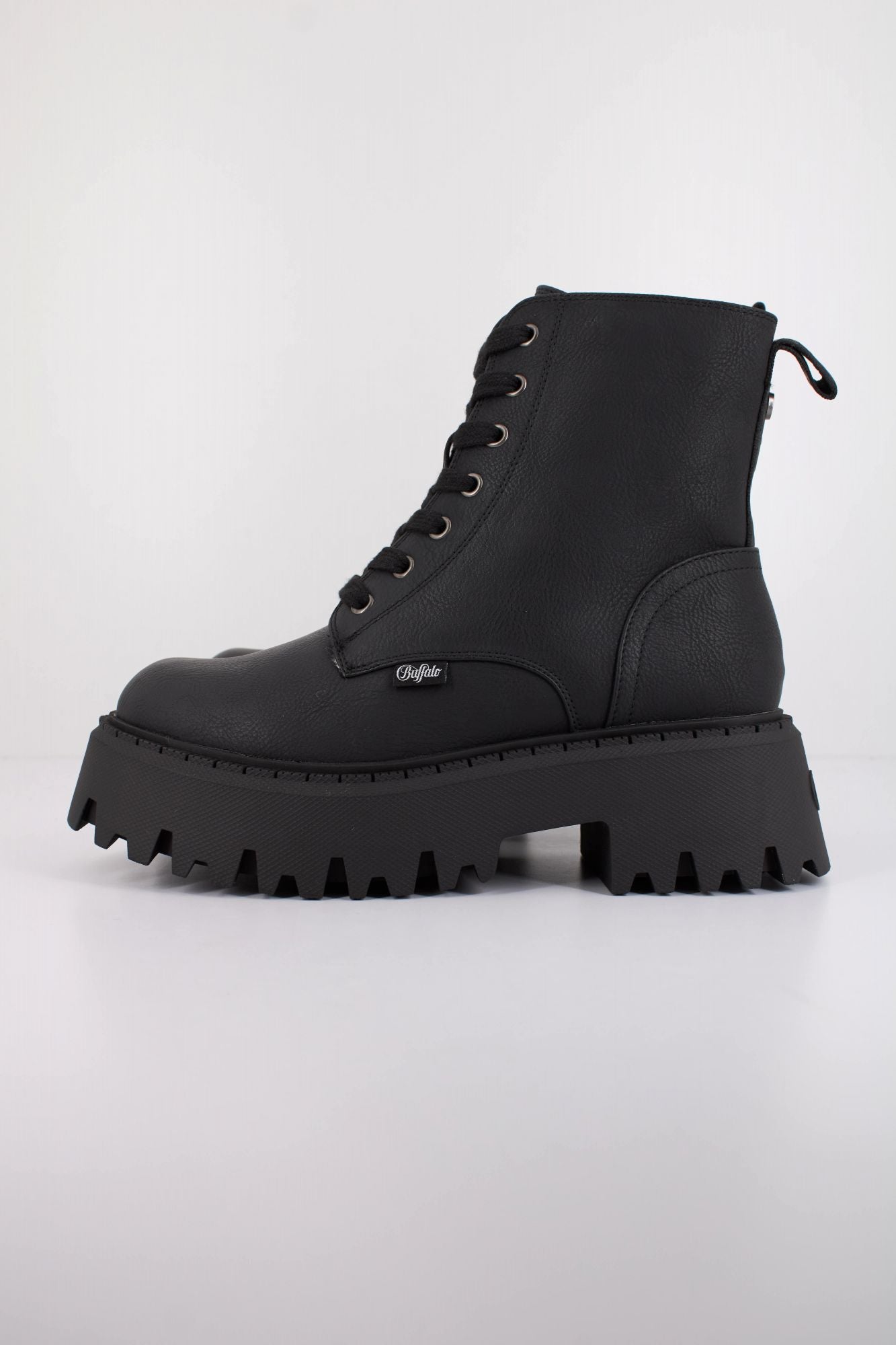 BUFFALO ASPEN LACE UP WARM VE en color NEGRO (1)