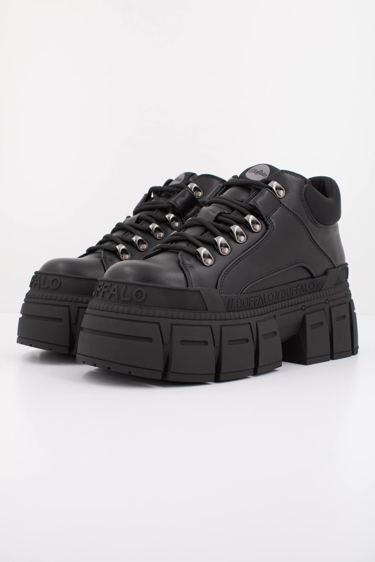 BUFFALO GOSPHER HIKE LO VEG en color NEGRO (2)
