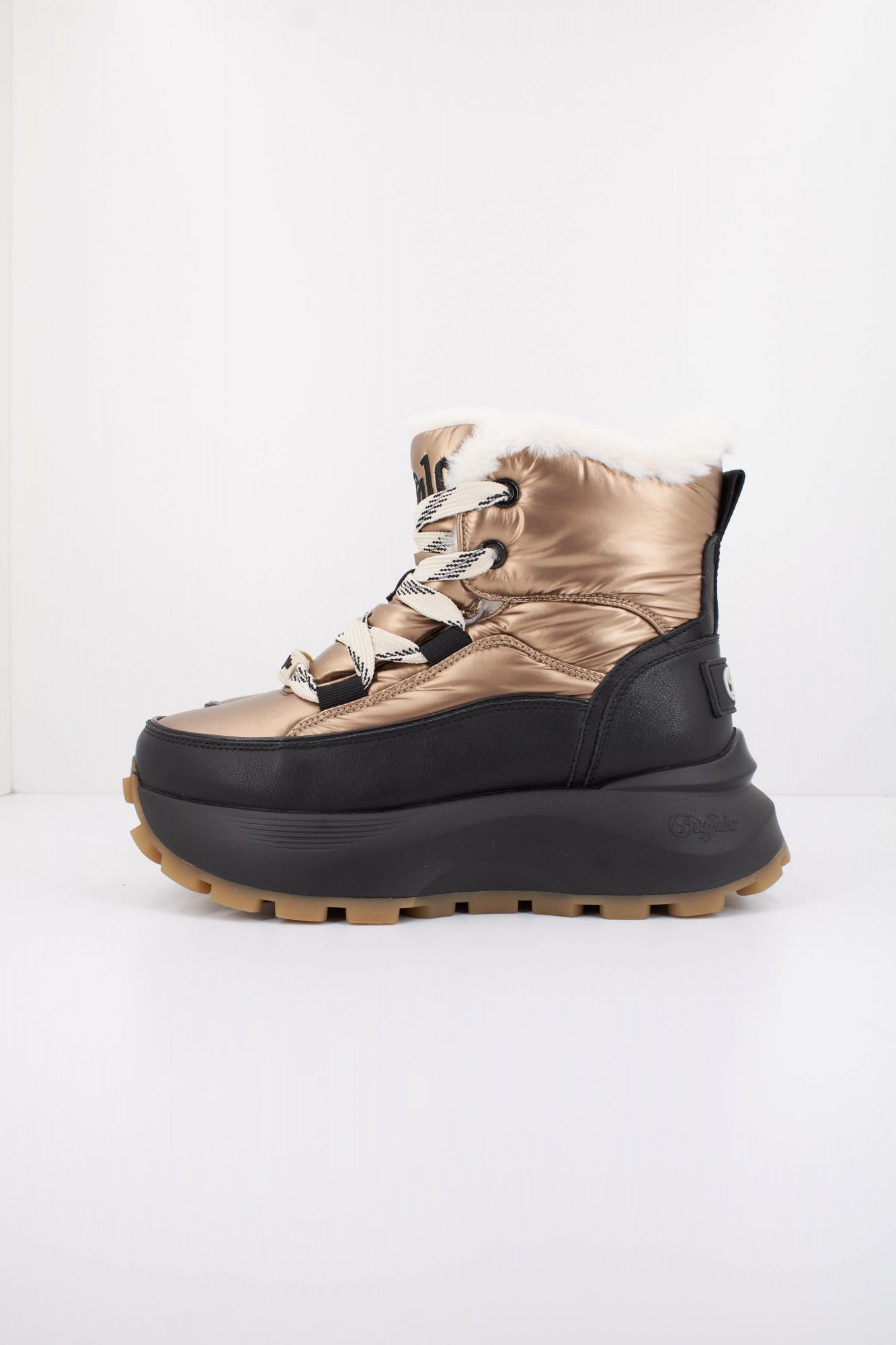 BUFFALO MANHATTEN LACE UP PUF en color NEGRO (1)