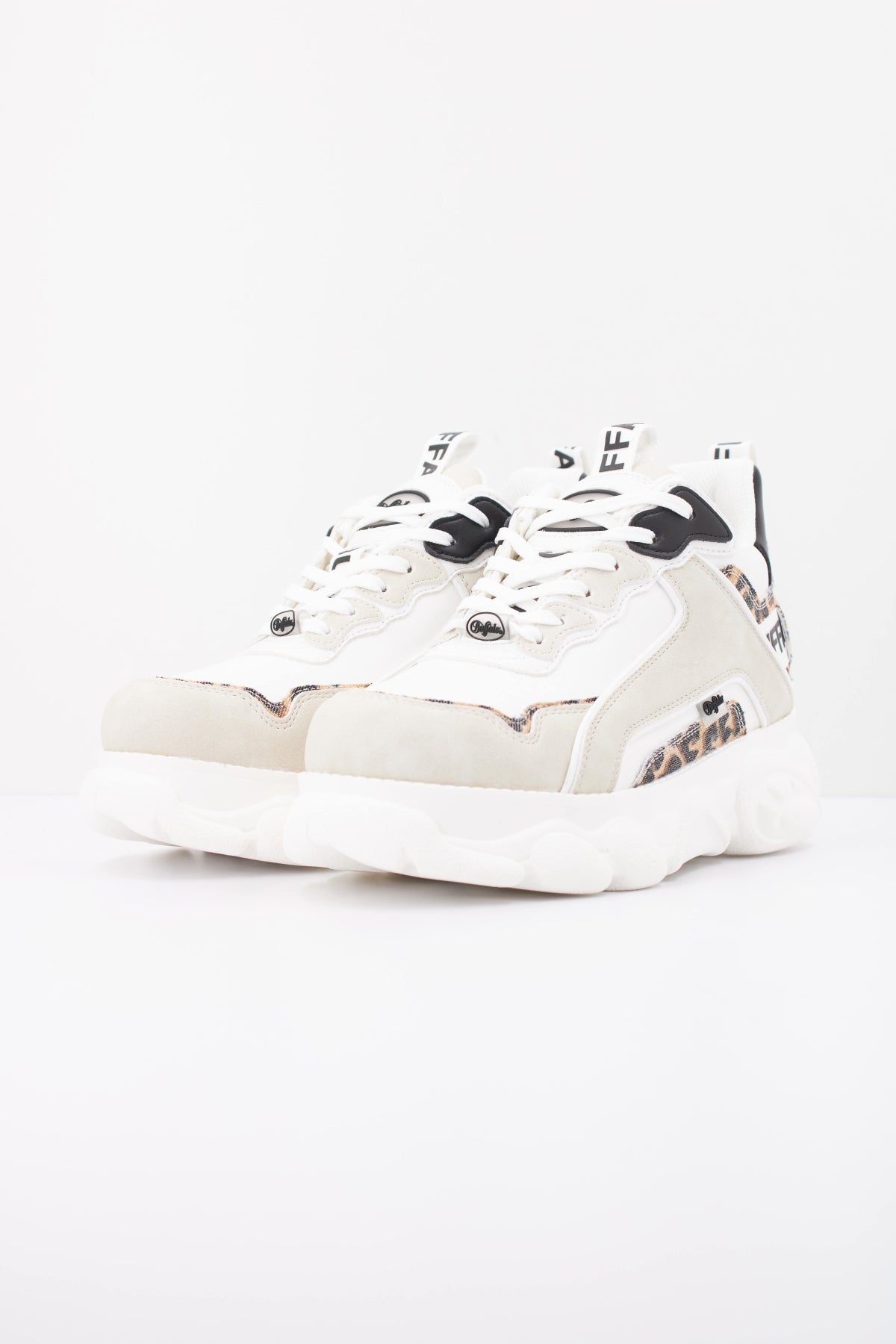 BUFFALO CLD CHAI en color BLANCO (2)