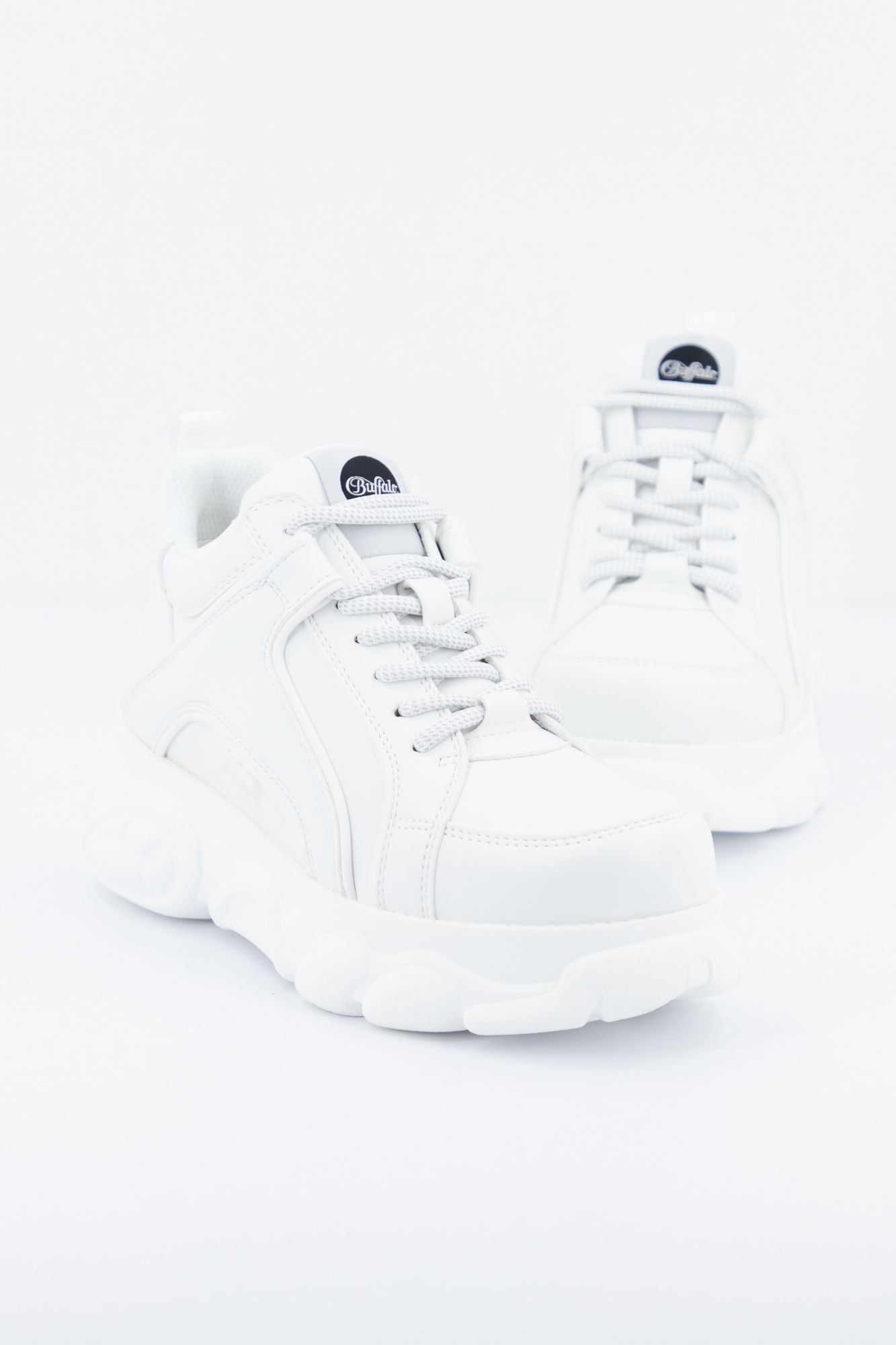 BUFFALO CLD CORIN en color BLANCO (1)