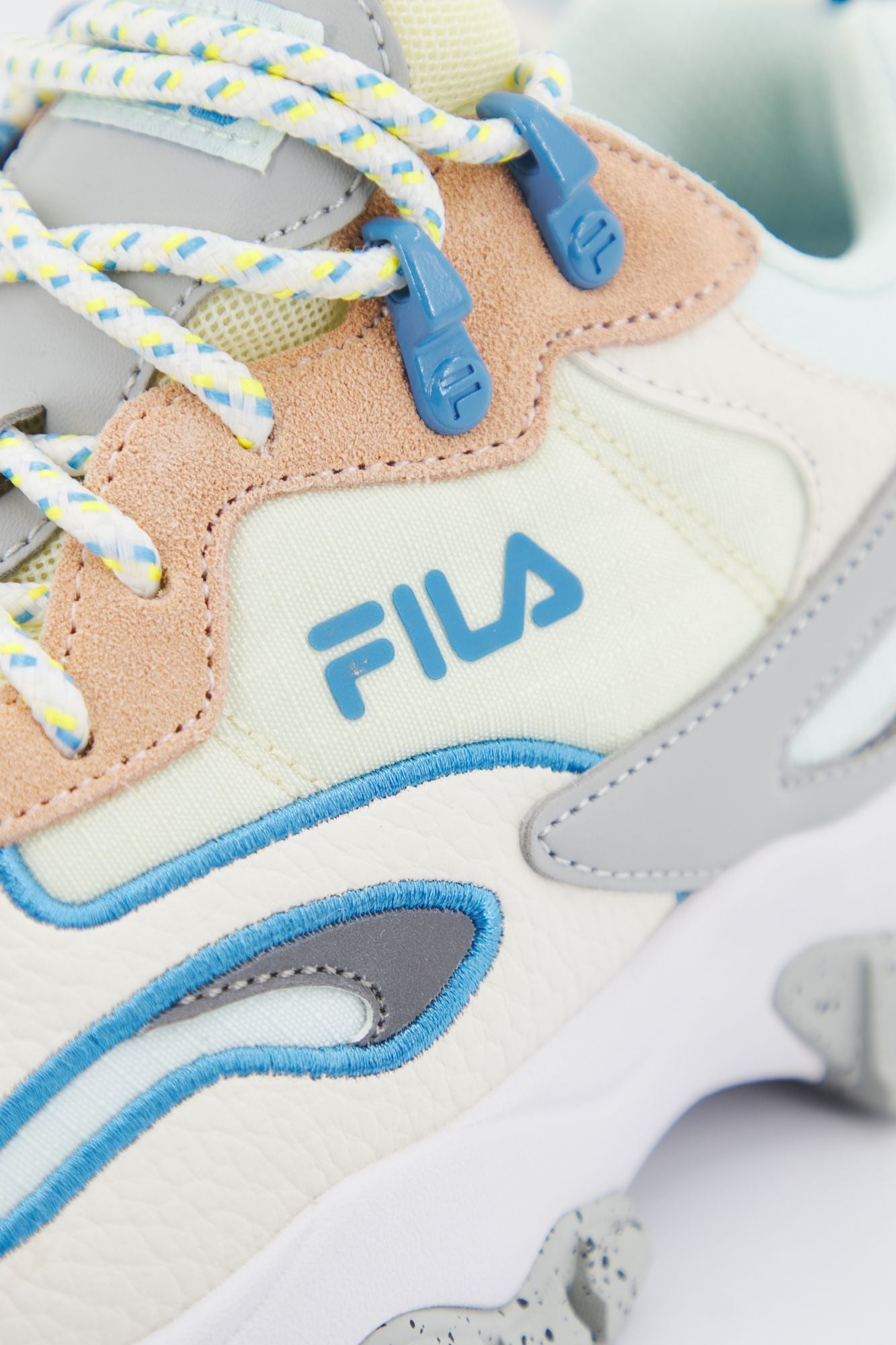 FILA RAY TRACER TR2 WMN en color MULTICOLOR (4)