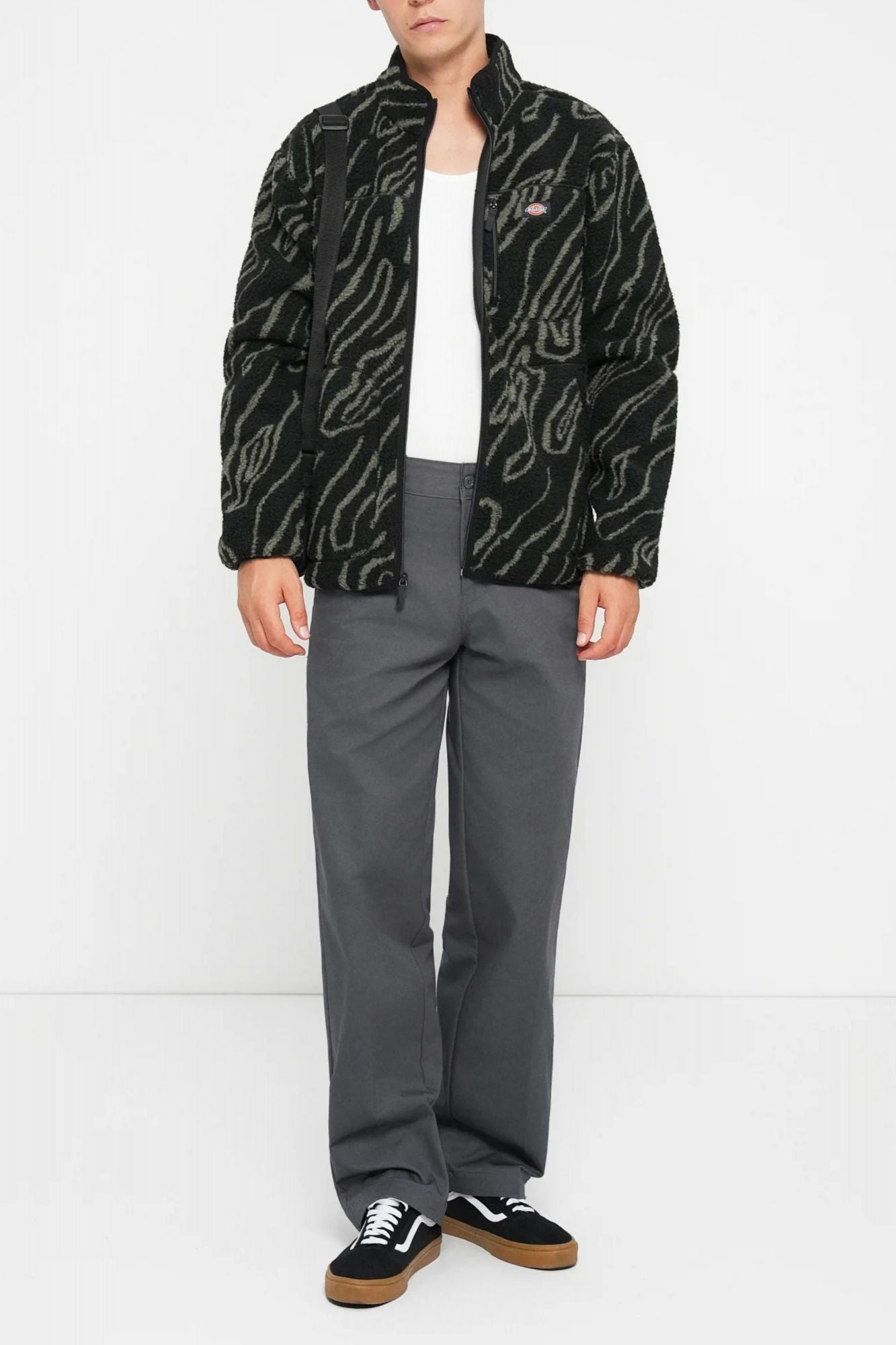 DICKIES MOUNT HOPE en color NEGRO (4)
