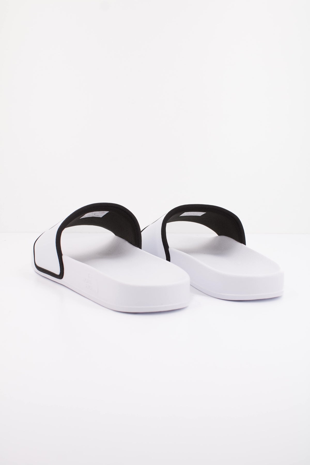 THE NORTH FACE PALA M BASECAMP SLIDE en color BLANCO (4)