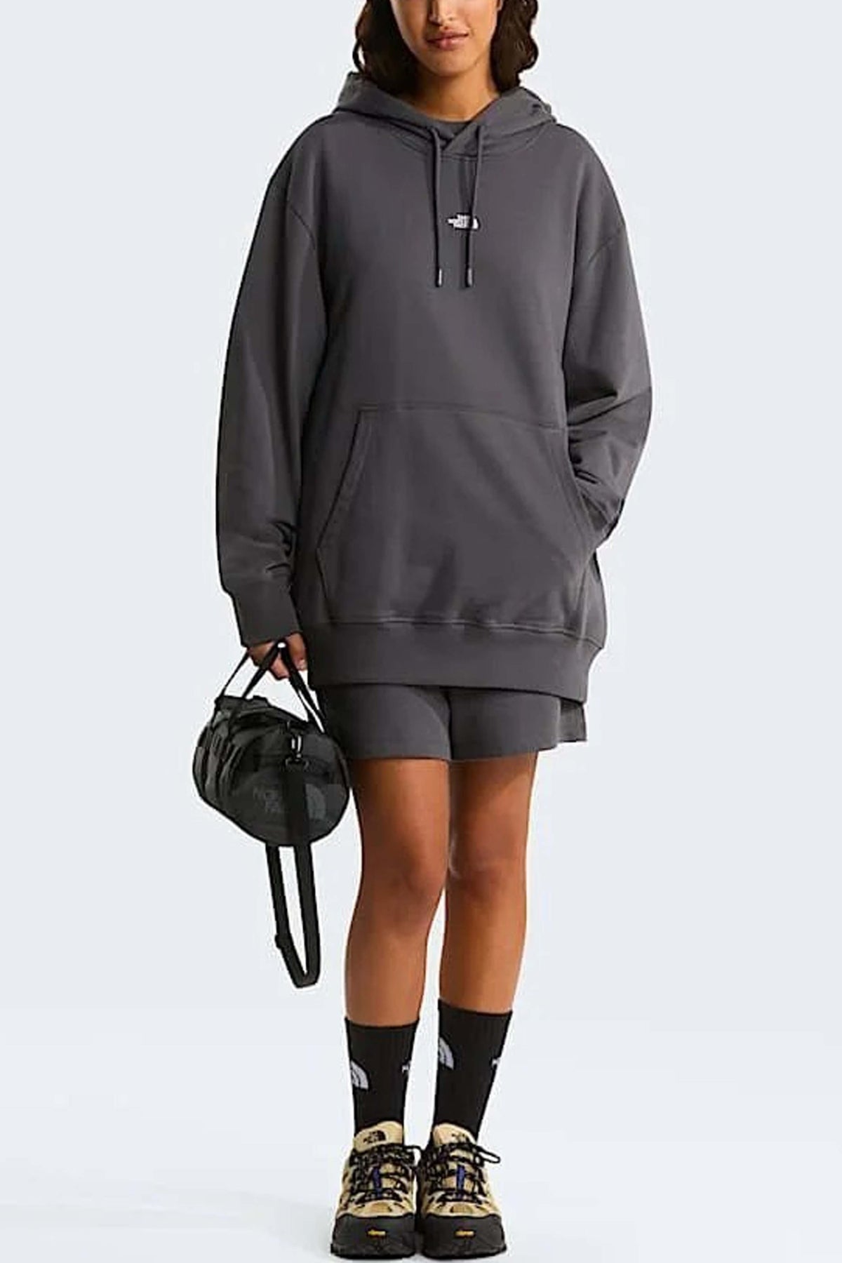 THE NORTH FACE U ESSENTIAL R en color GRIS (1)