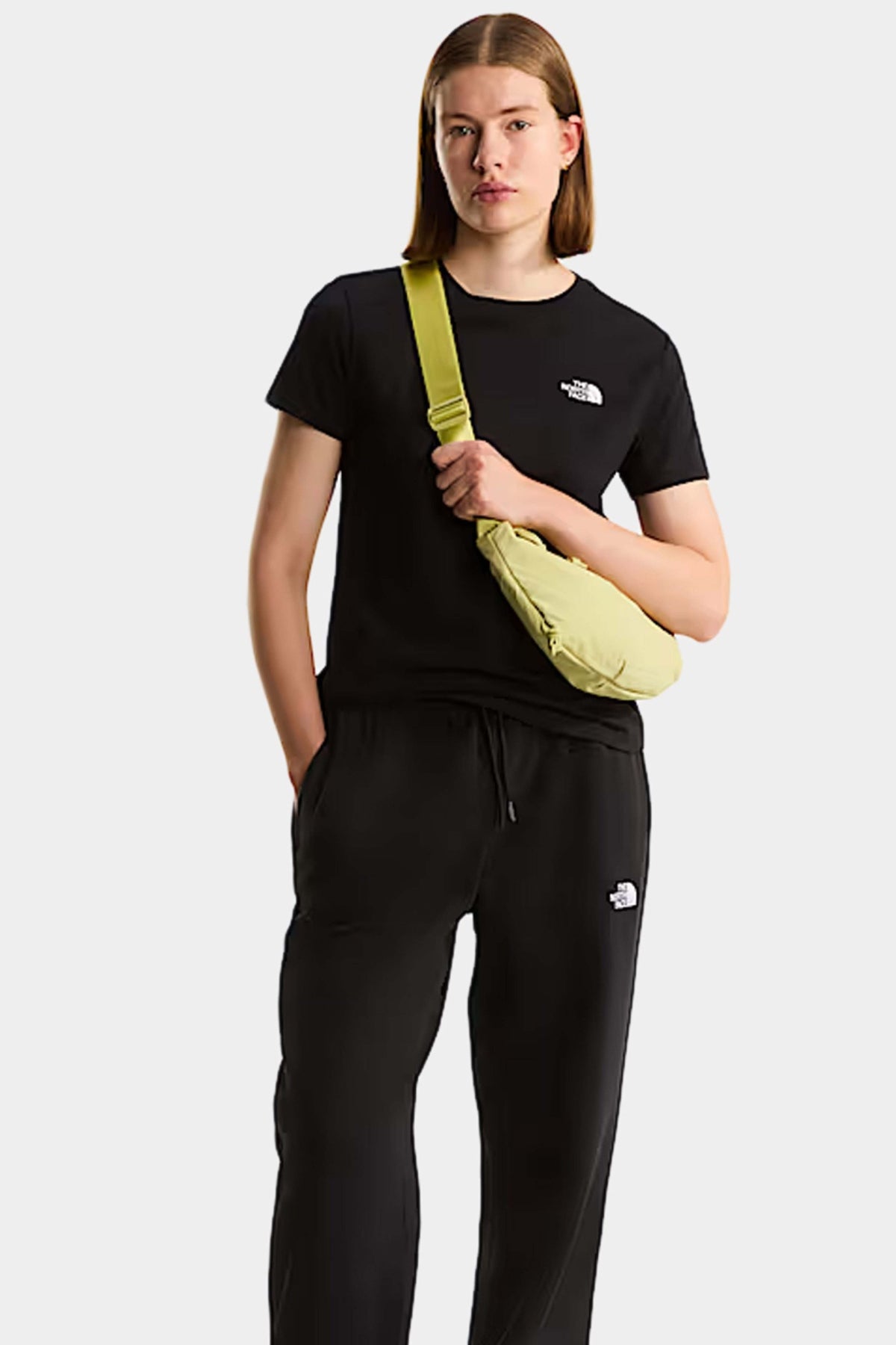 THE NORTH FACE SHOULDER BAG en color NEGRO (1)