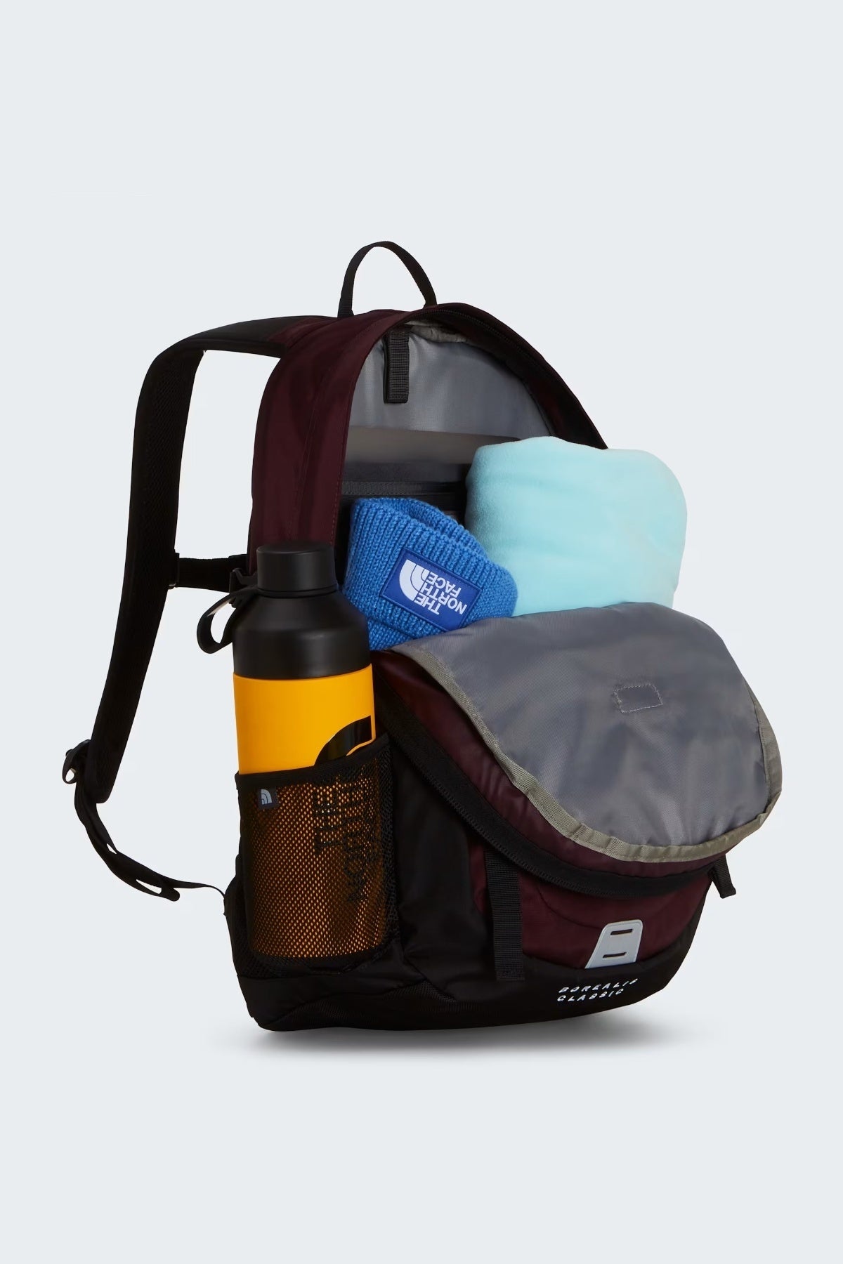 THE NORTH FACE BOREALIS CLASSIC BKP en color BURDEOS (3)