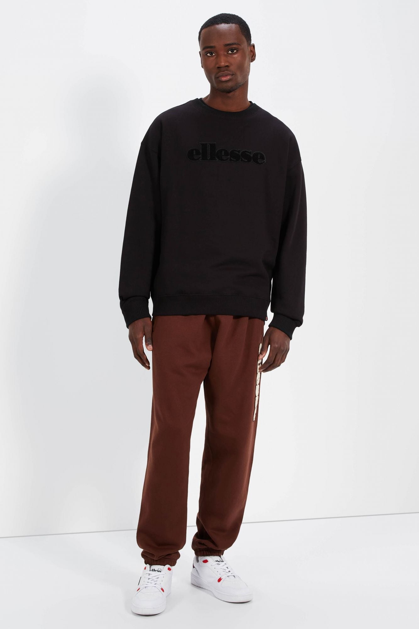 ELLESSE REGNO SWEATSHIRT en color NEGRO (4)