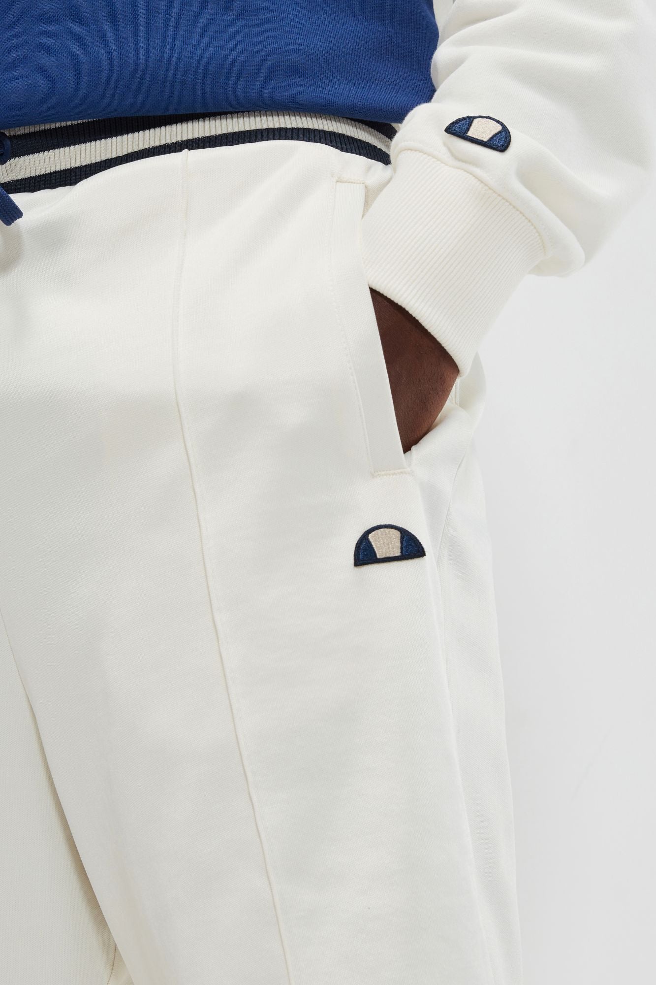 ELLESSE BEZANO SHORT 10 INCH en color BLANCO (3)