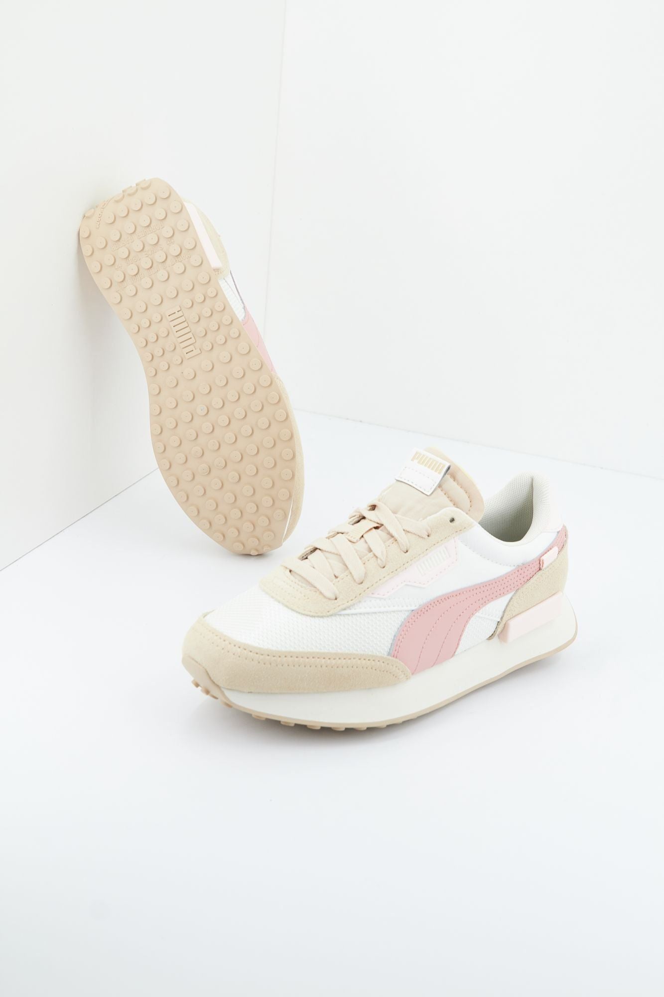 PUMA FUTURE RIDER SOFT en color MARRON CLARO (3)