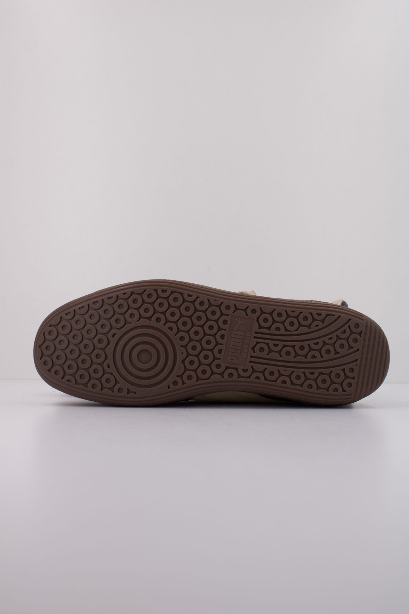 PUMA PALERMO POP en color GRIS (5)