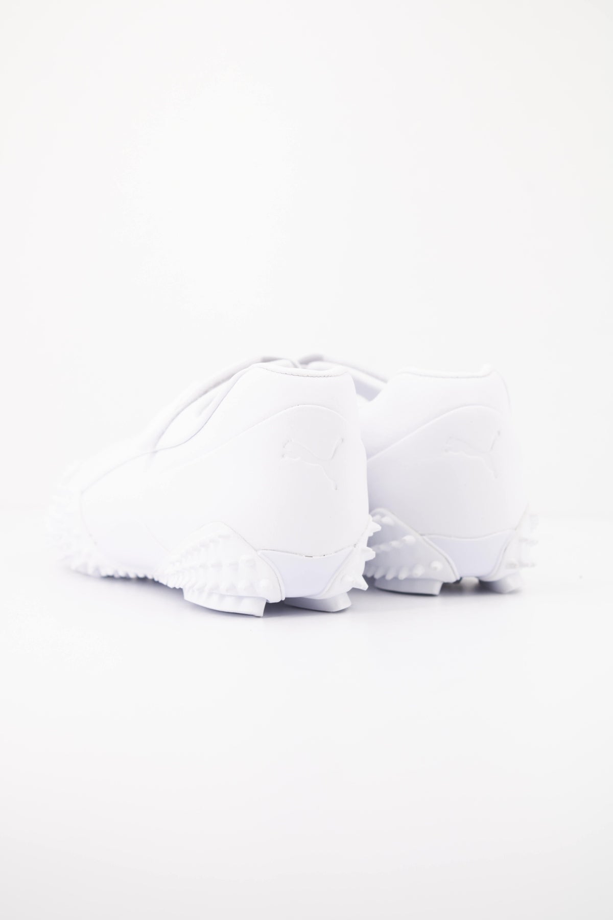 PUMA MOSTRO FEY LTH en color BLANCO (4)