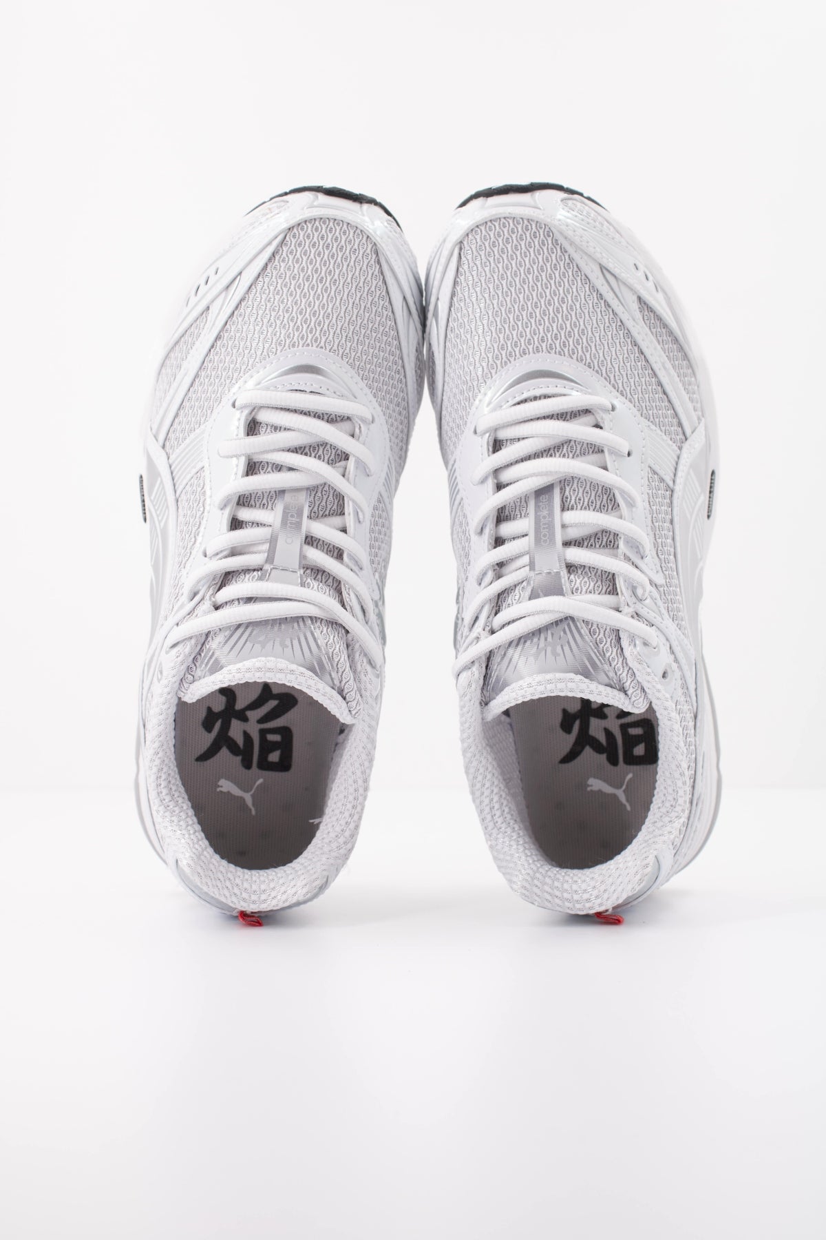 PUMA HOMURA OG en color PLATA (3)