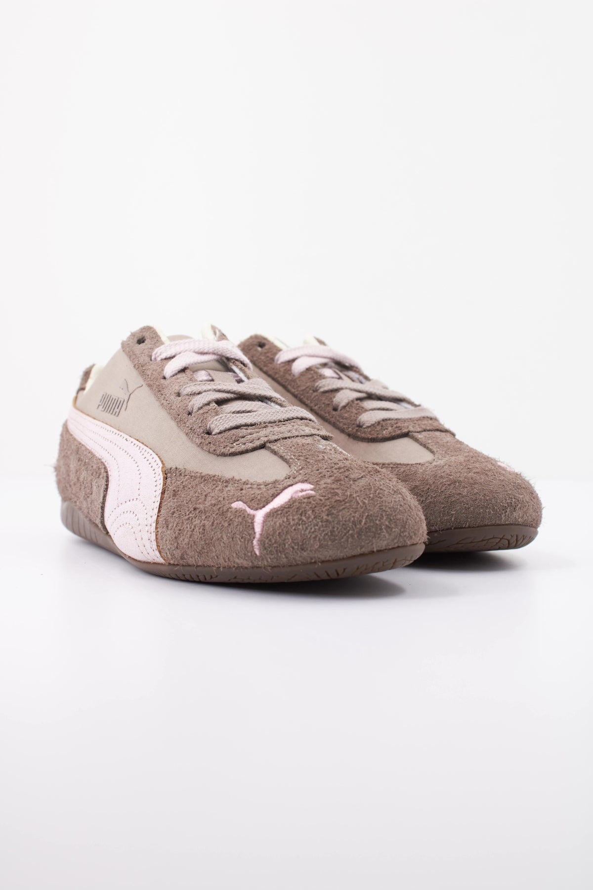 PUMA SPEEDCAT BRUSHED LUXE WNS en color GRIS (2)