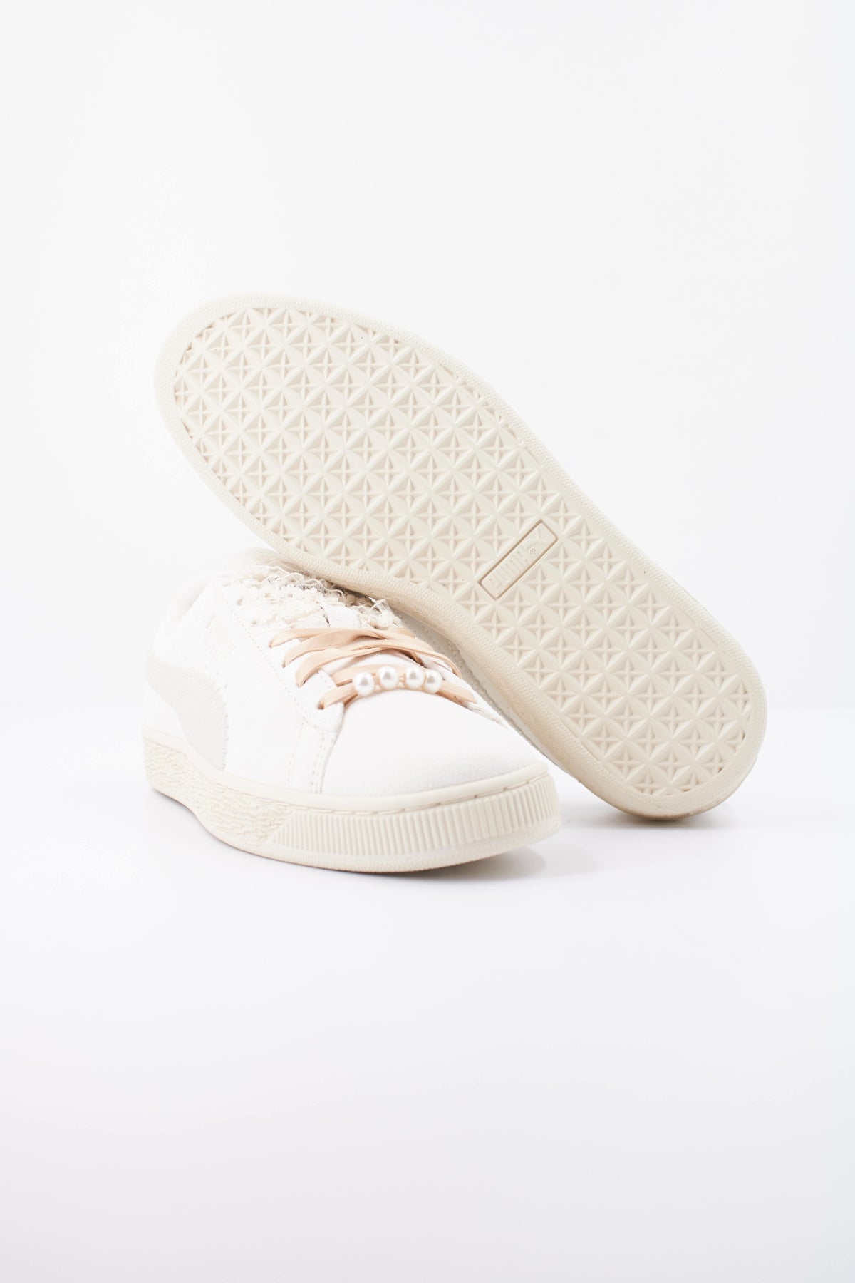 PUMA SUEDE BLOOM en color BLANCO (5)