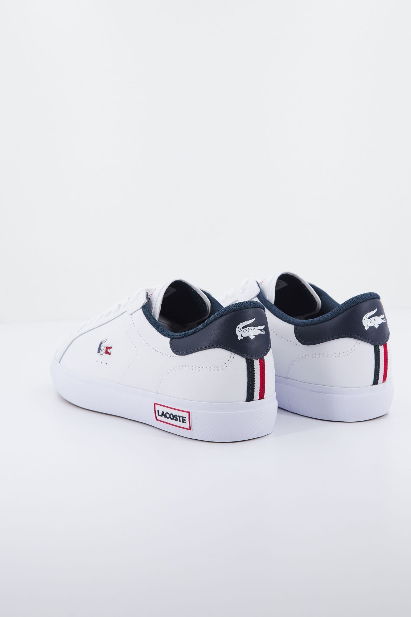 LACOSTE POWERCOURT TRI22 1 SMA en color BLANCO (3)