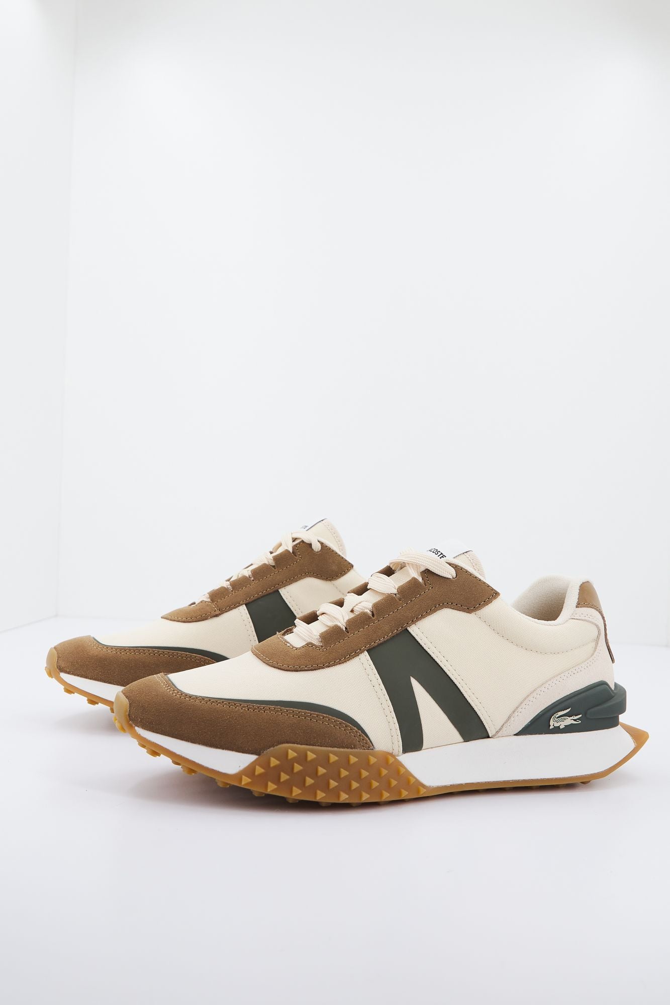 LACOSTE MEN L-PIN DELUXE en color BEIS (1)