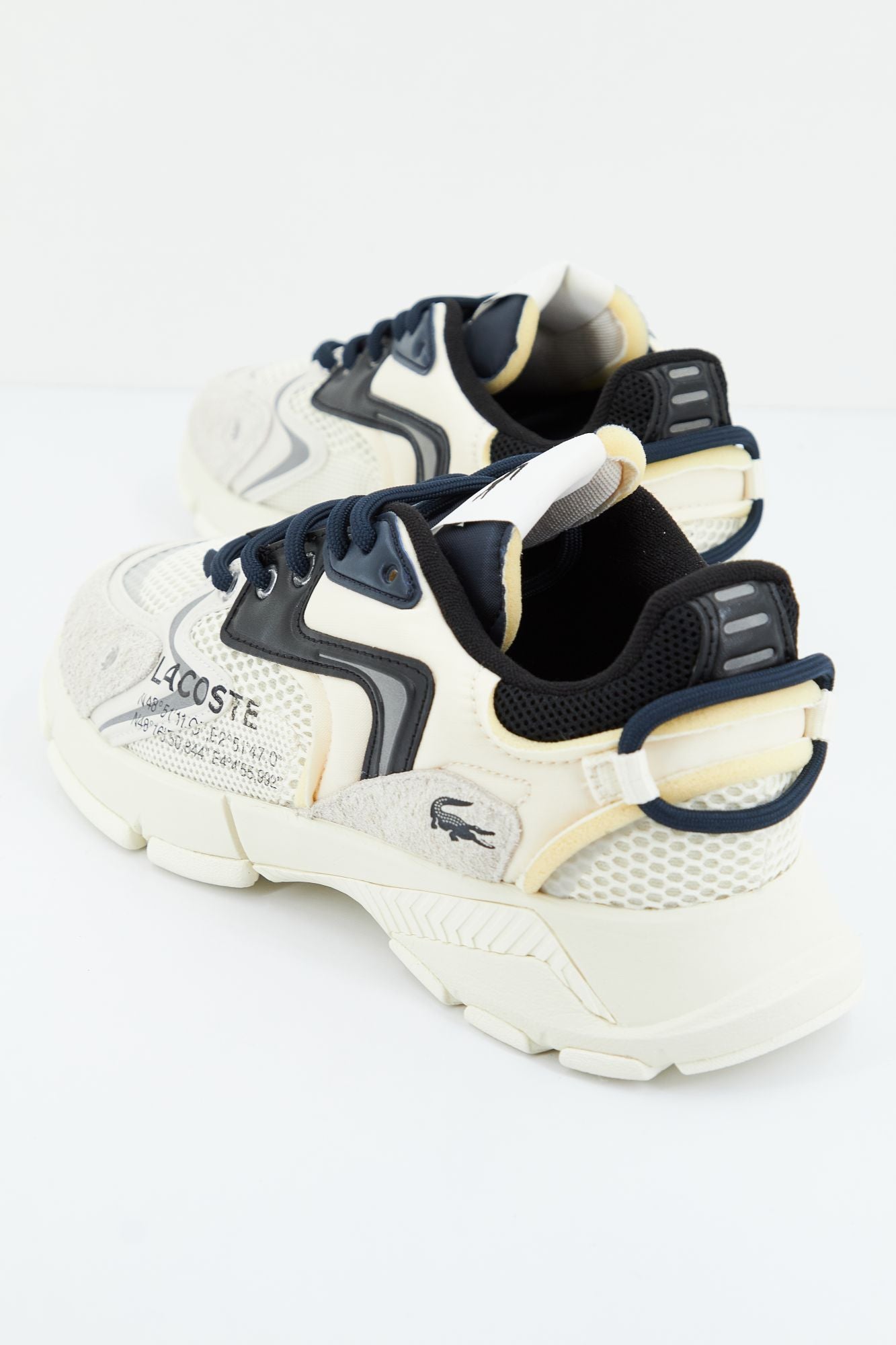 LACOSTE L003 NEO 123 1 SMA en color BLANCO (3)