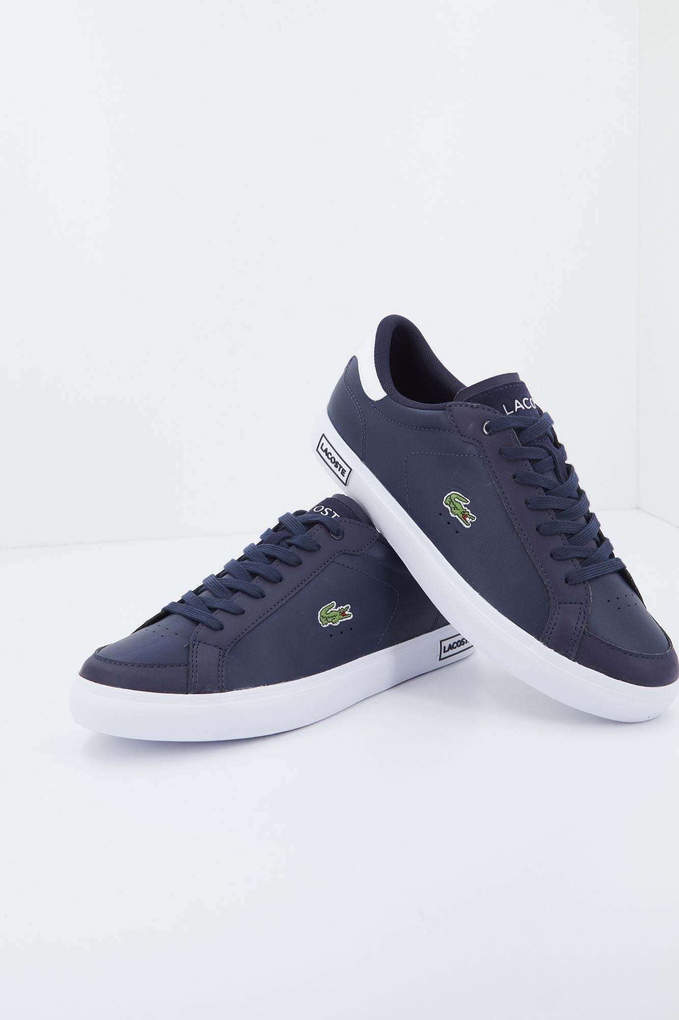 LACOSTE POWERCOURT 123 3 SMA en color AZUL (1)