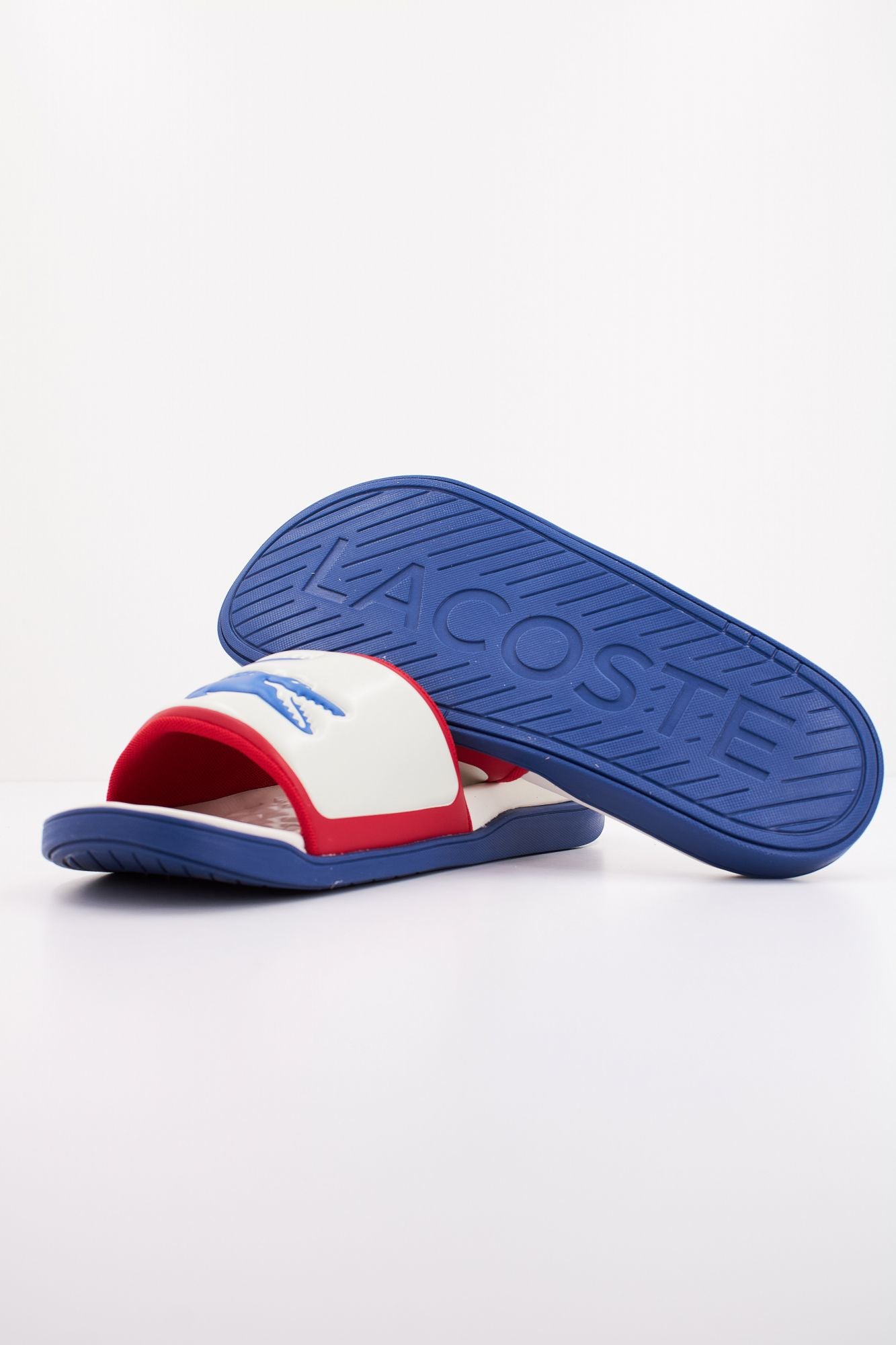 LACOSTE SERVE SLIDE DUAL SYNTHETI en color BLANCO (4)