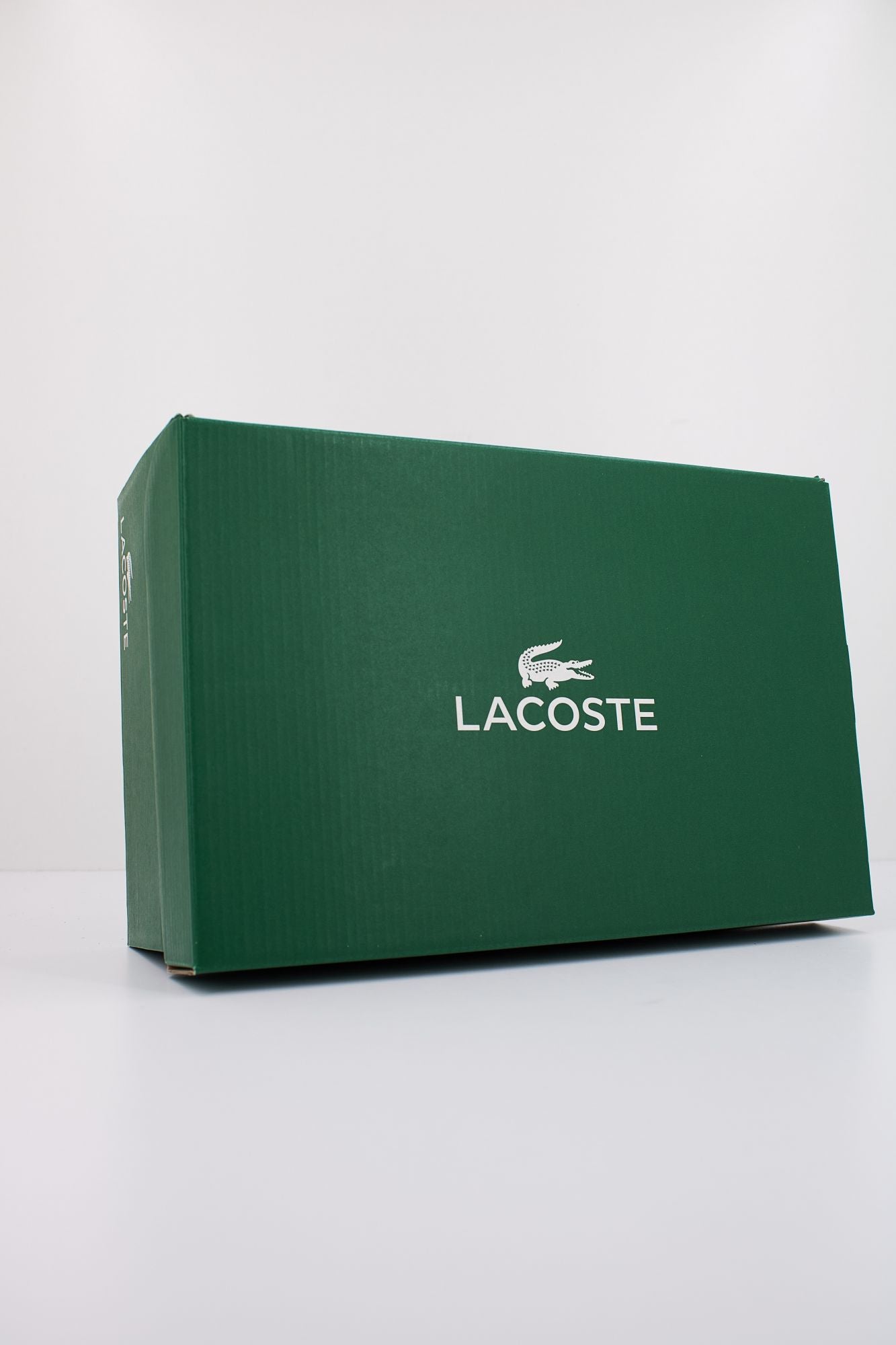 LACOSTE T-CLIP WINTER OUTDOOR en color VERDE (6)