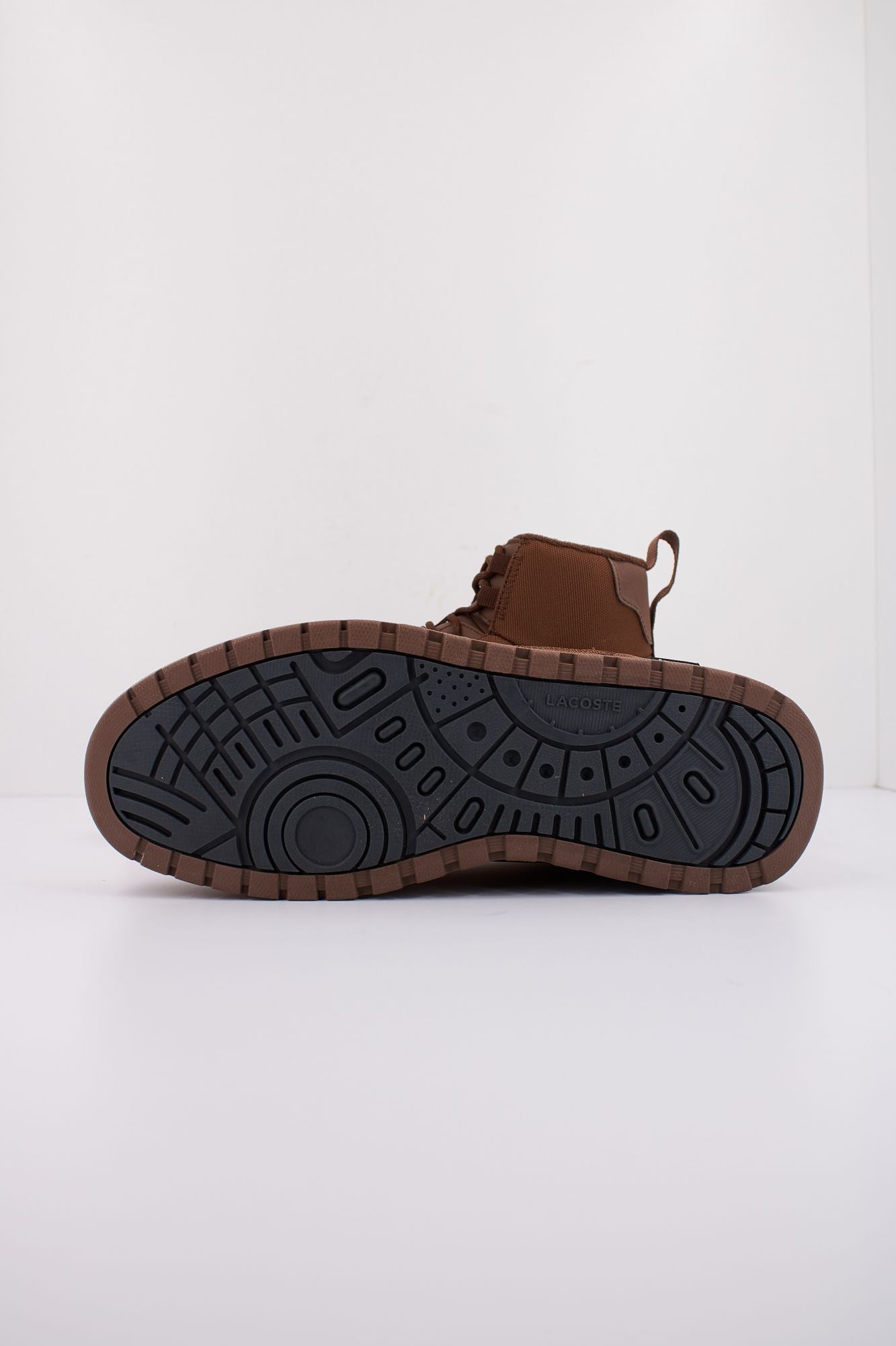 LACOSTE T-CLIP WINTER MID en color MARRON (5)