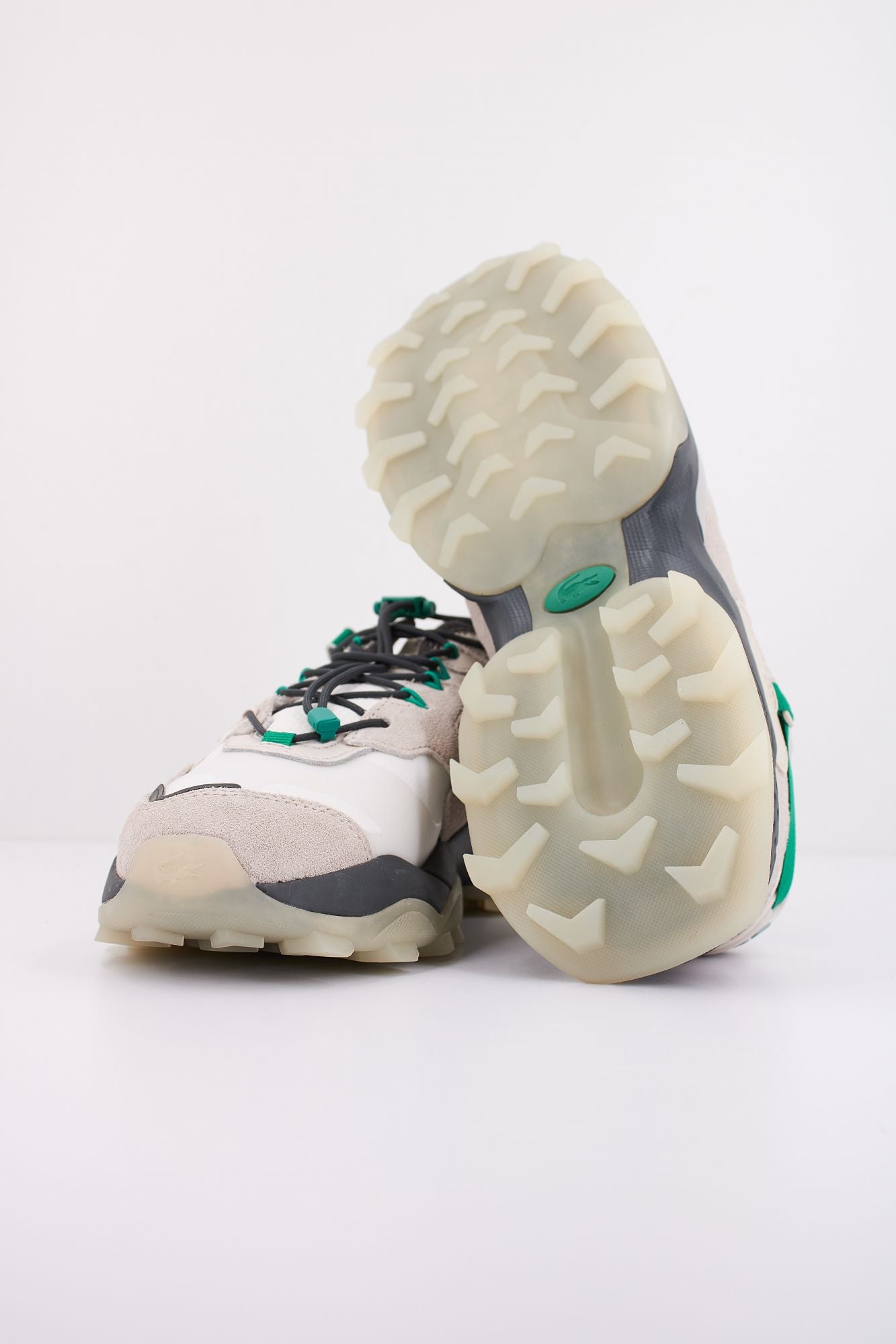LACOSTE L-GUARD BREAKER OUTDOOR en color BEIS (5)