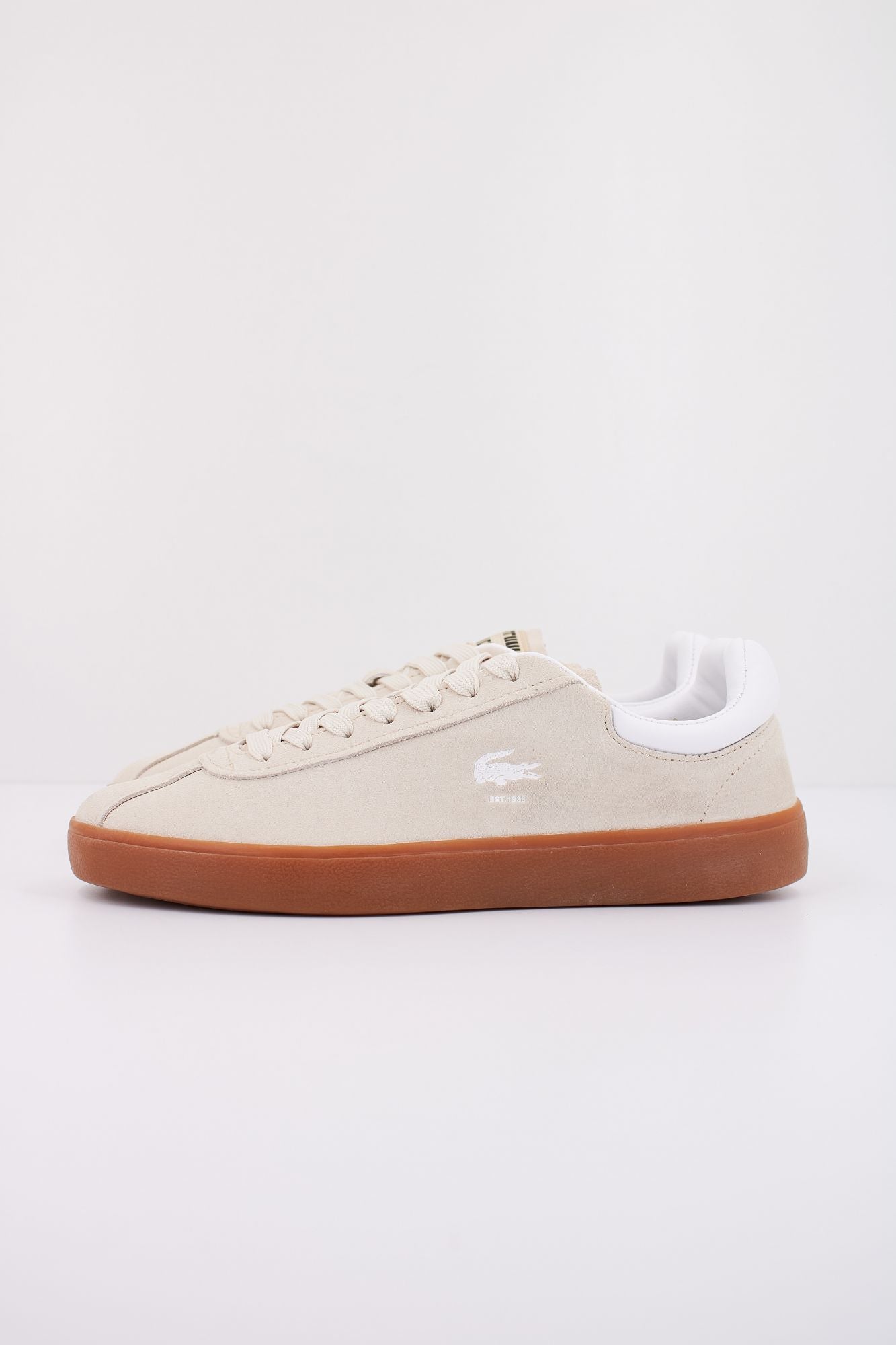 LACOSTE BASESHOT en color BEIS (1)