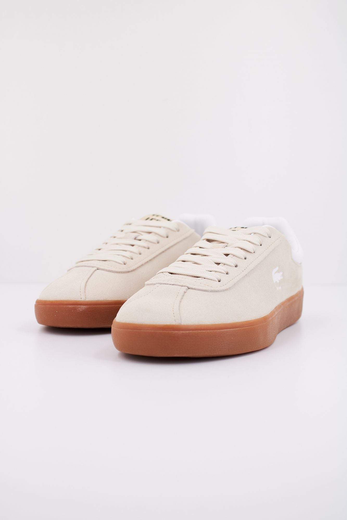 LACOSTE BASESHOT en color BEIS (2)