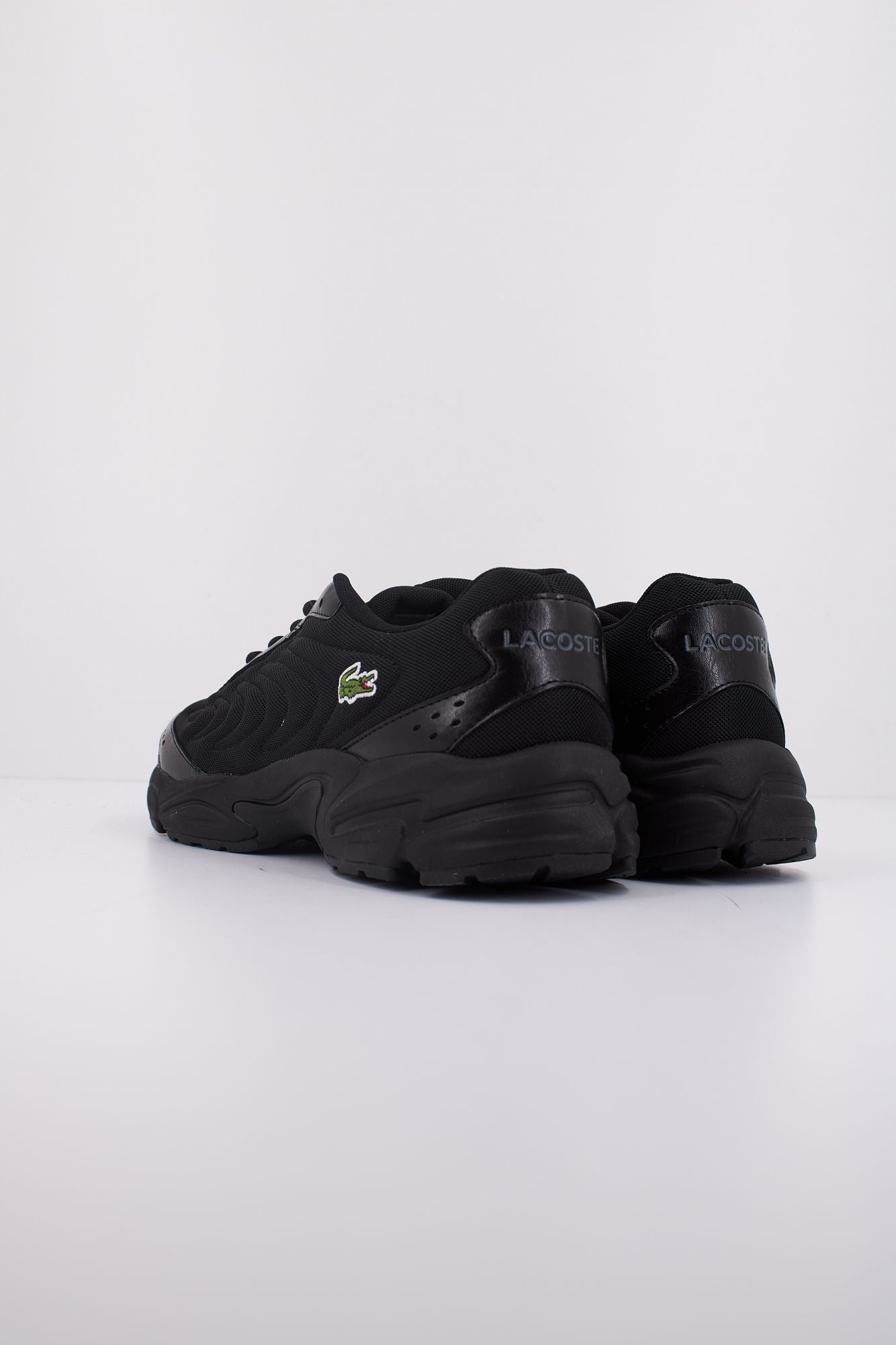 LACOSTE STORM 96 2K LITE SN en color NEGRO (4)