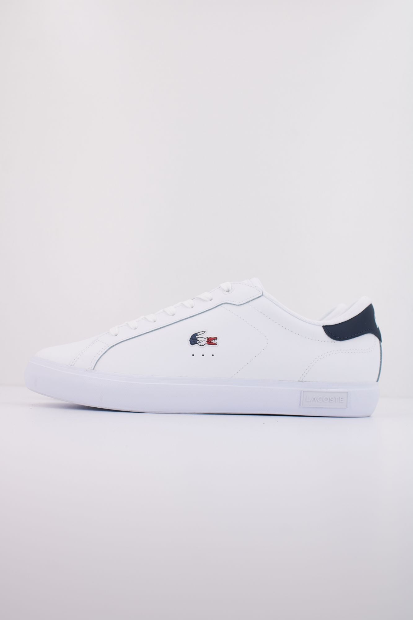 LACOSTE POWERCOURT en color BLANCO (1)