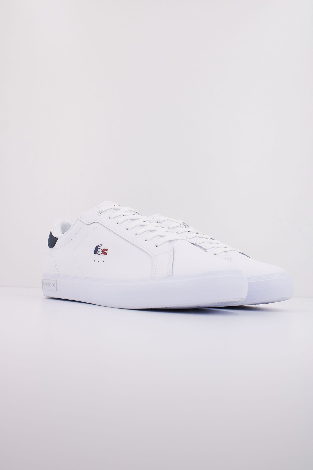 LACOSTE POWERCOURT en color BLANCO (2)