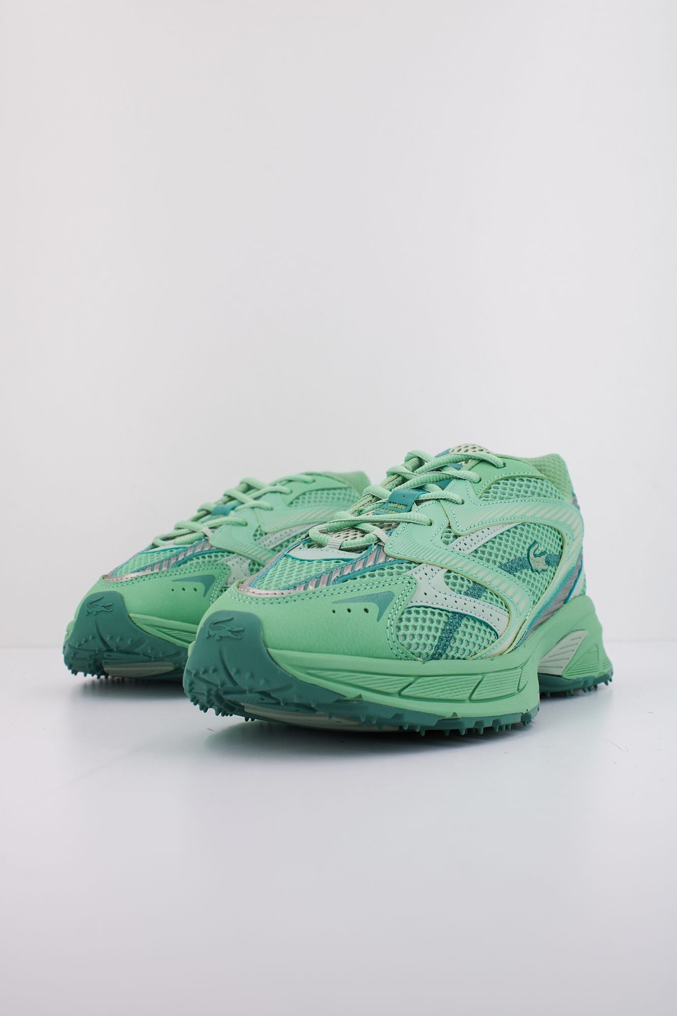 LACOSTE L003 NEO SHOT en color VERDE (2)