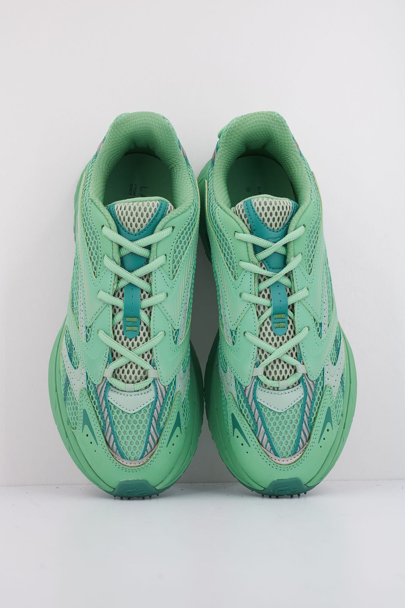 LACOSTE L003 NEO SHOT en color VERDE (3)